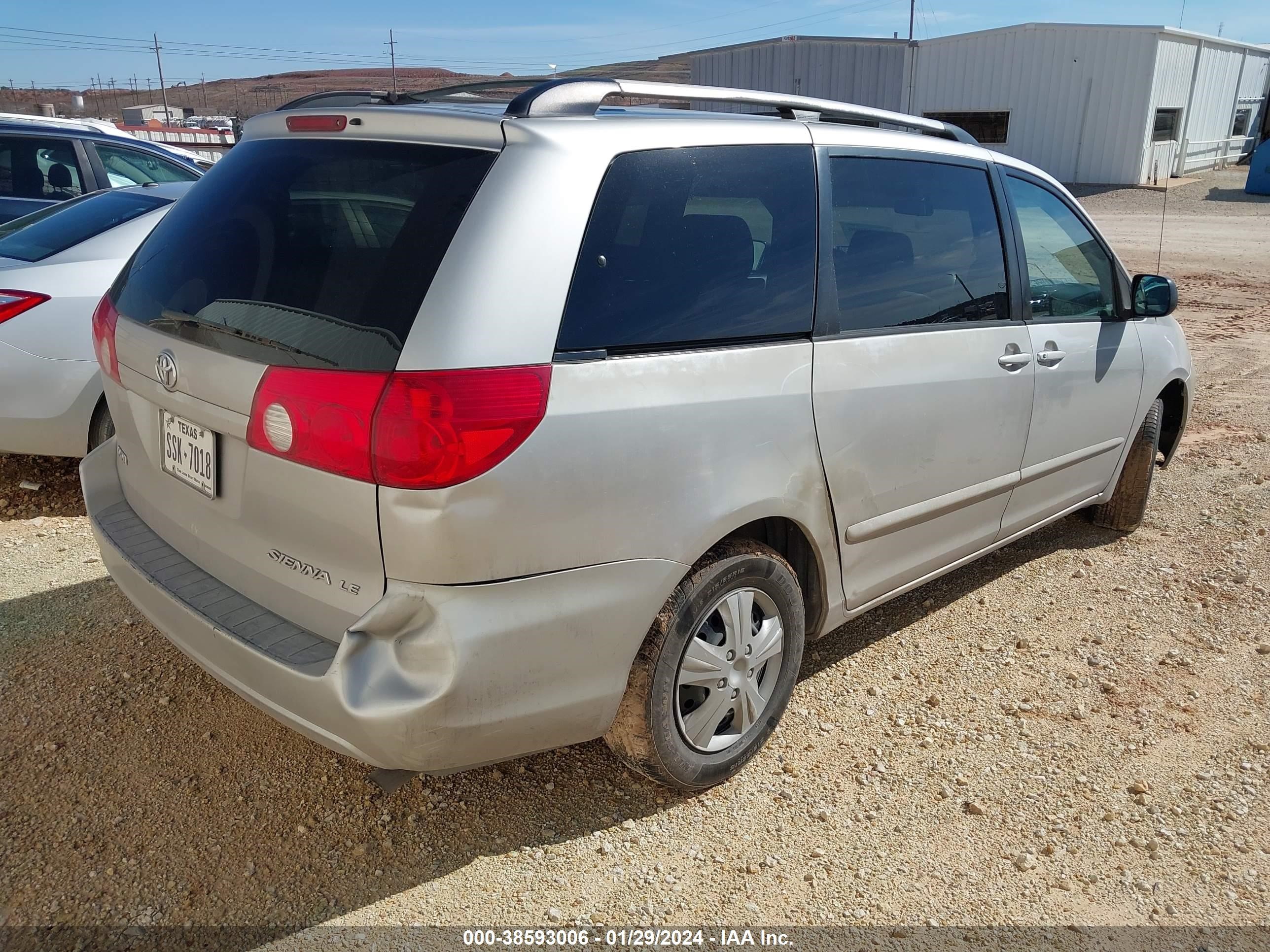 Photo 3 VIN: 5TDZK23C17S013933 - TOYOTA SIENNA 