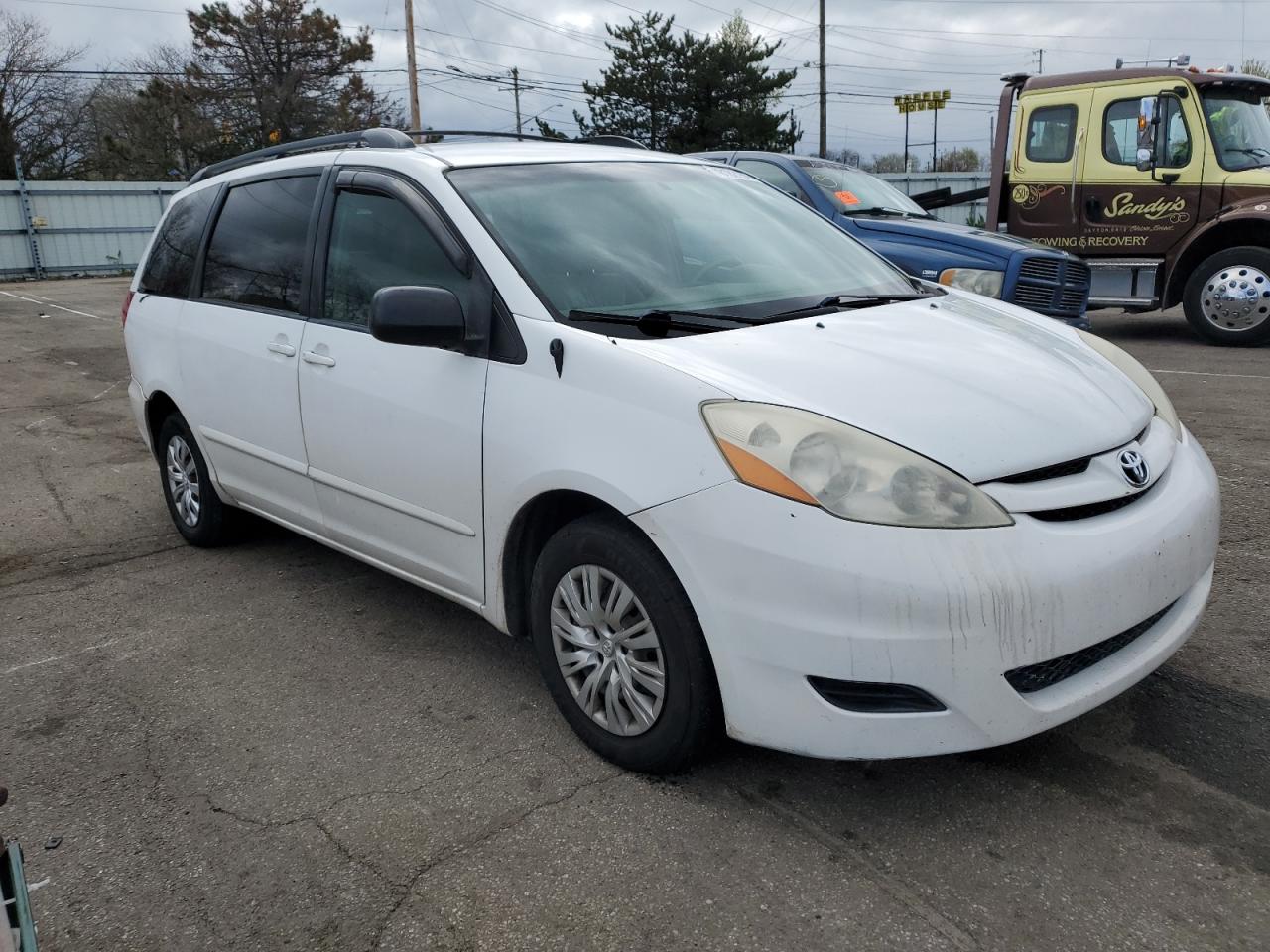 Photo 3 VIN: 5TDZK23C17S050433 - TOYOTA SIENNA 