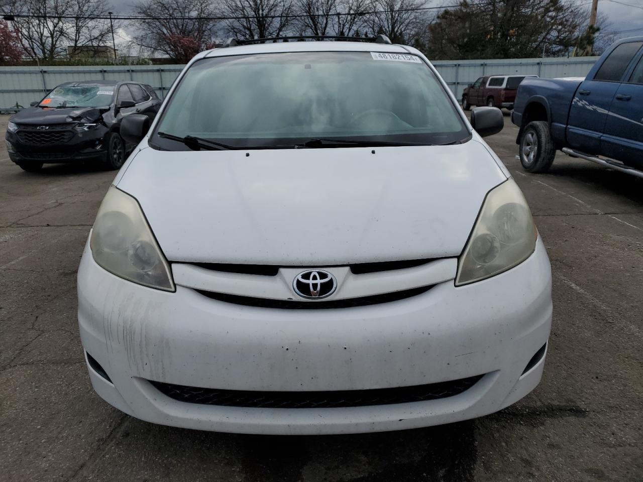 Photo 4 VIN: 5TDZK23C17S050433 - TOYOTA SIENNA 