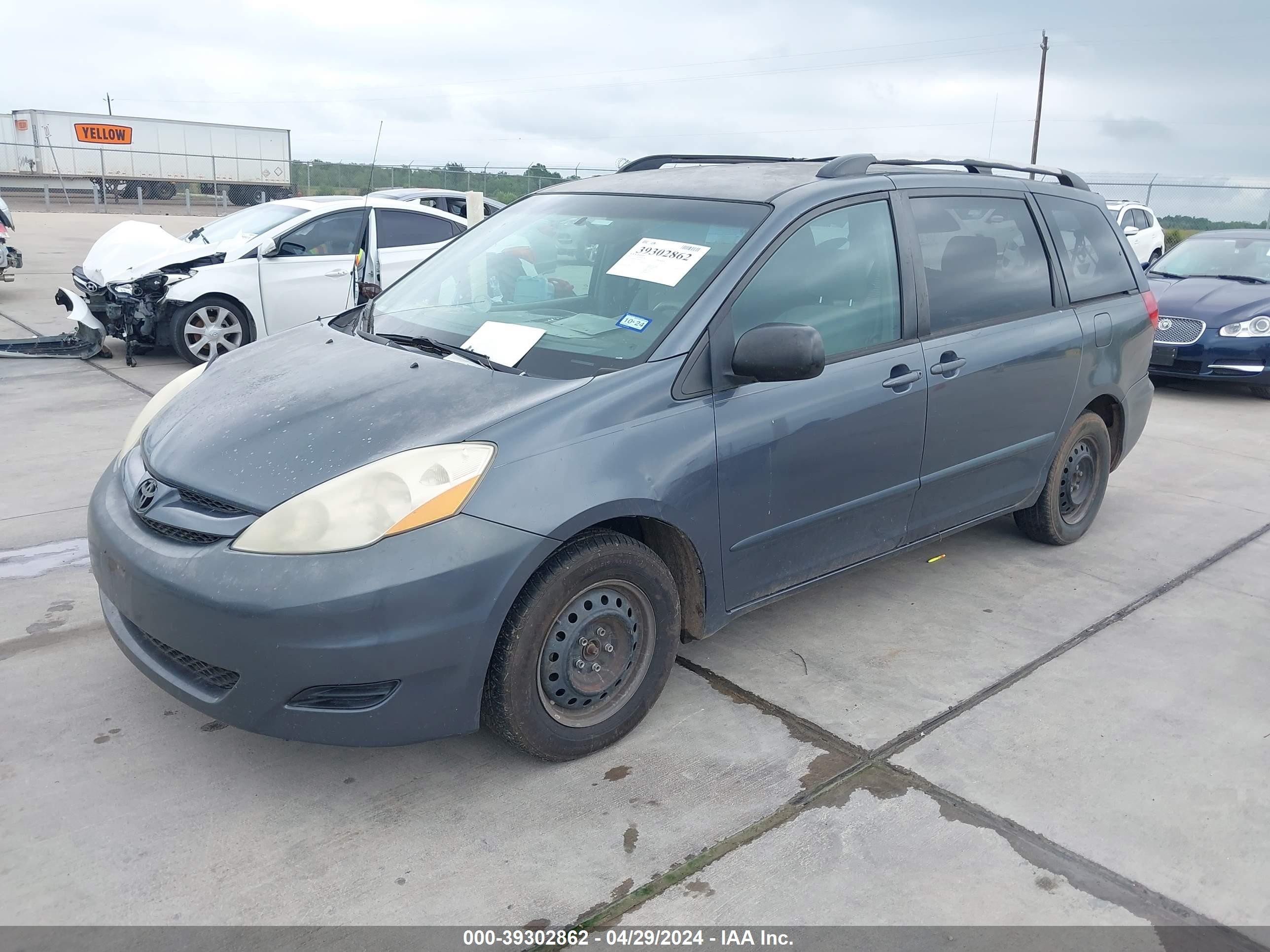 Photo 1 VIN: 5TDZK23C17S052473 - TOYOTA SIENNA 