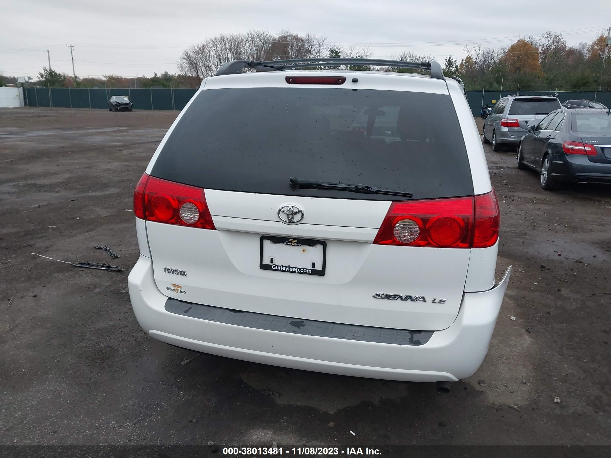 Photo 15 VIN: 5TDZK23C17S057155 - TOYOTA SIENNA 