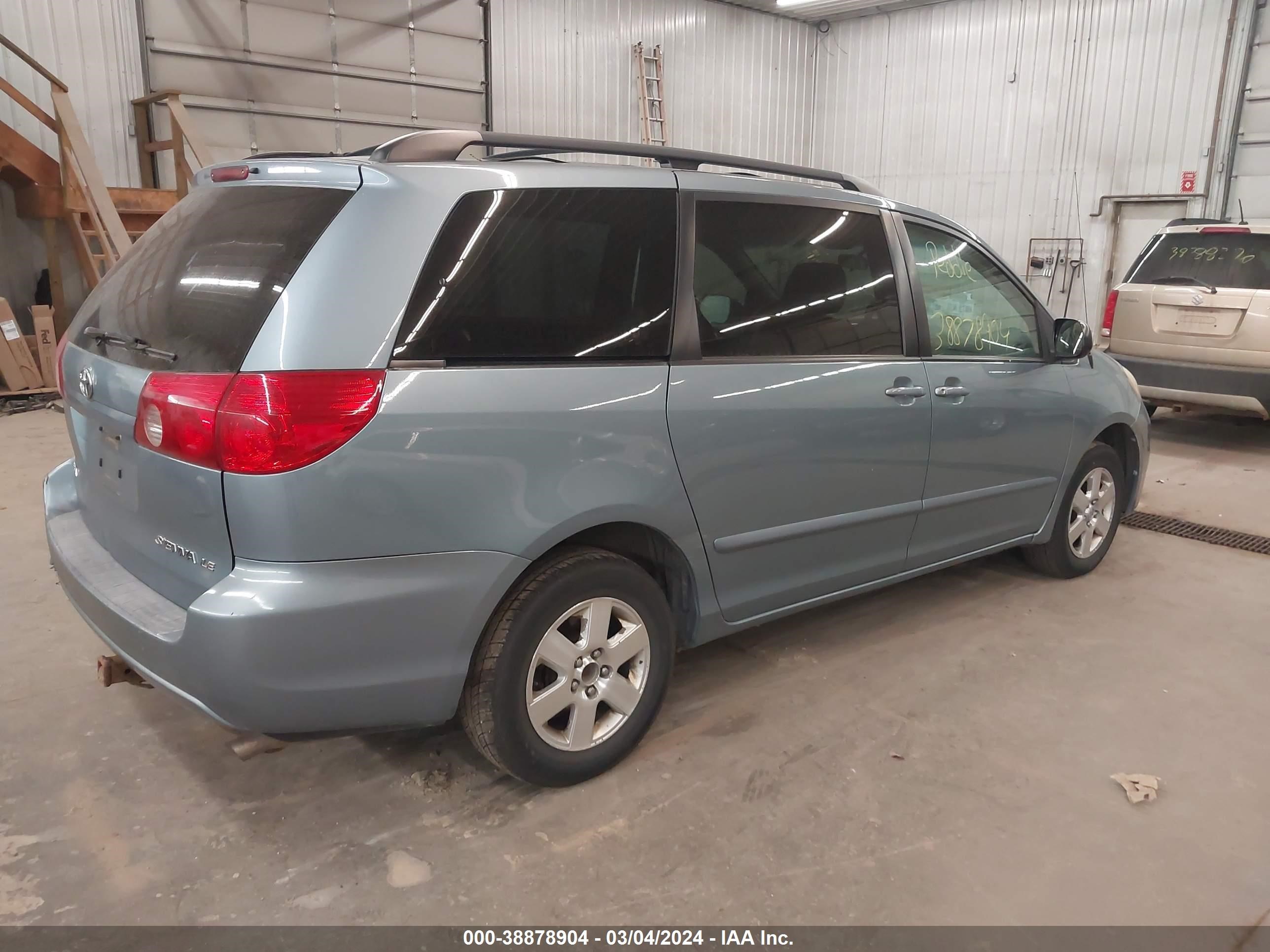 Photo 3 VIN: 5TDZK23C17S065434 - TOYOTA SIENNA 