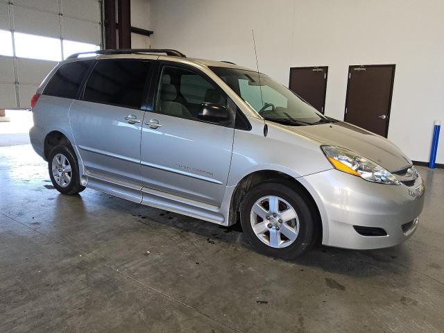 Photo 3 VIN: 5TDZK23C18S100748 - TOYOTA SIENNA CE 