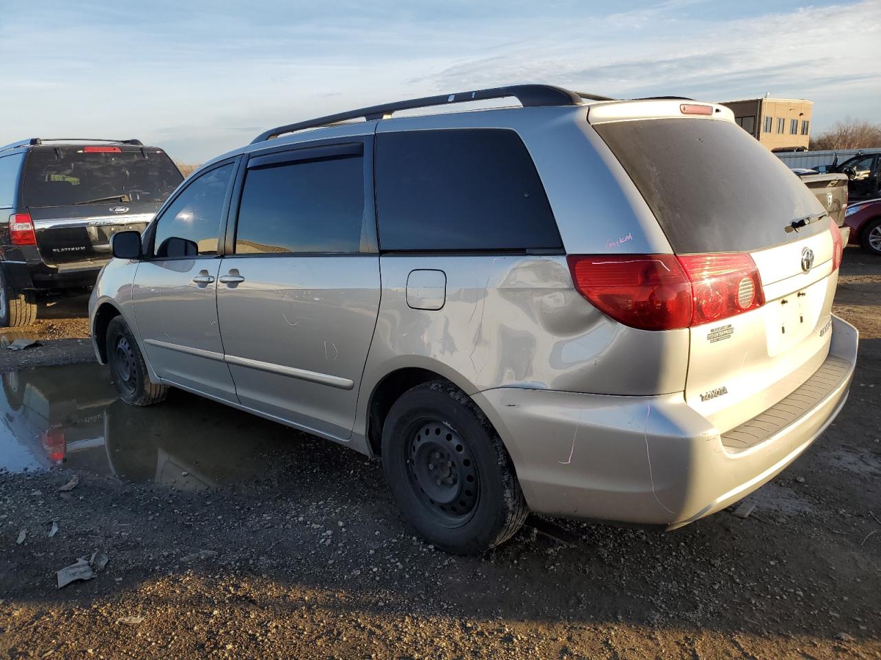 Photo 1 VIN: 5TDZK23C19S265801 - TOYOTA SIENNA 