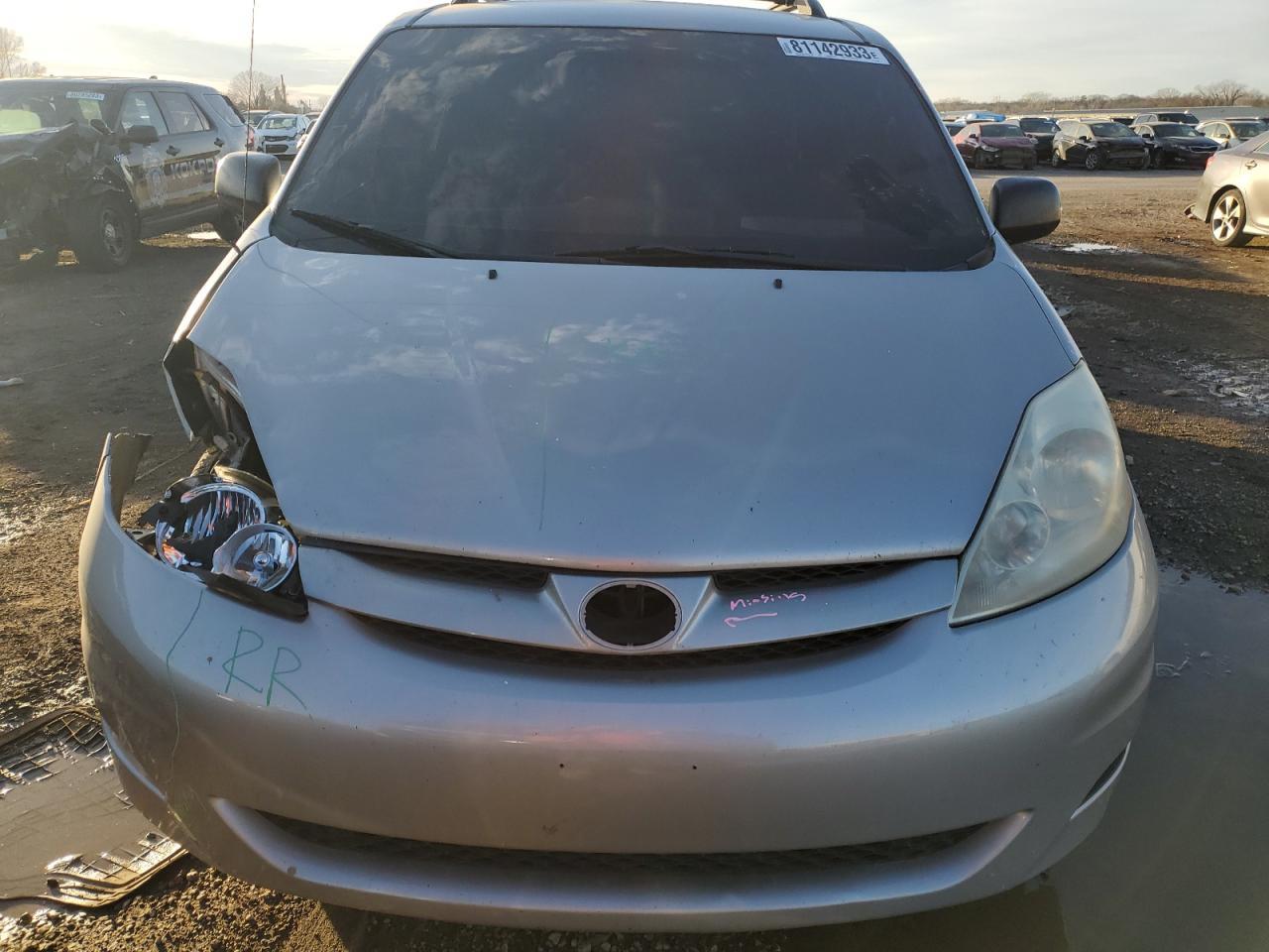 Photo 4 VIN: 5TDZK23C19S265801 - TOYOTA SIENNA 