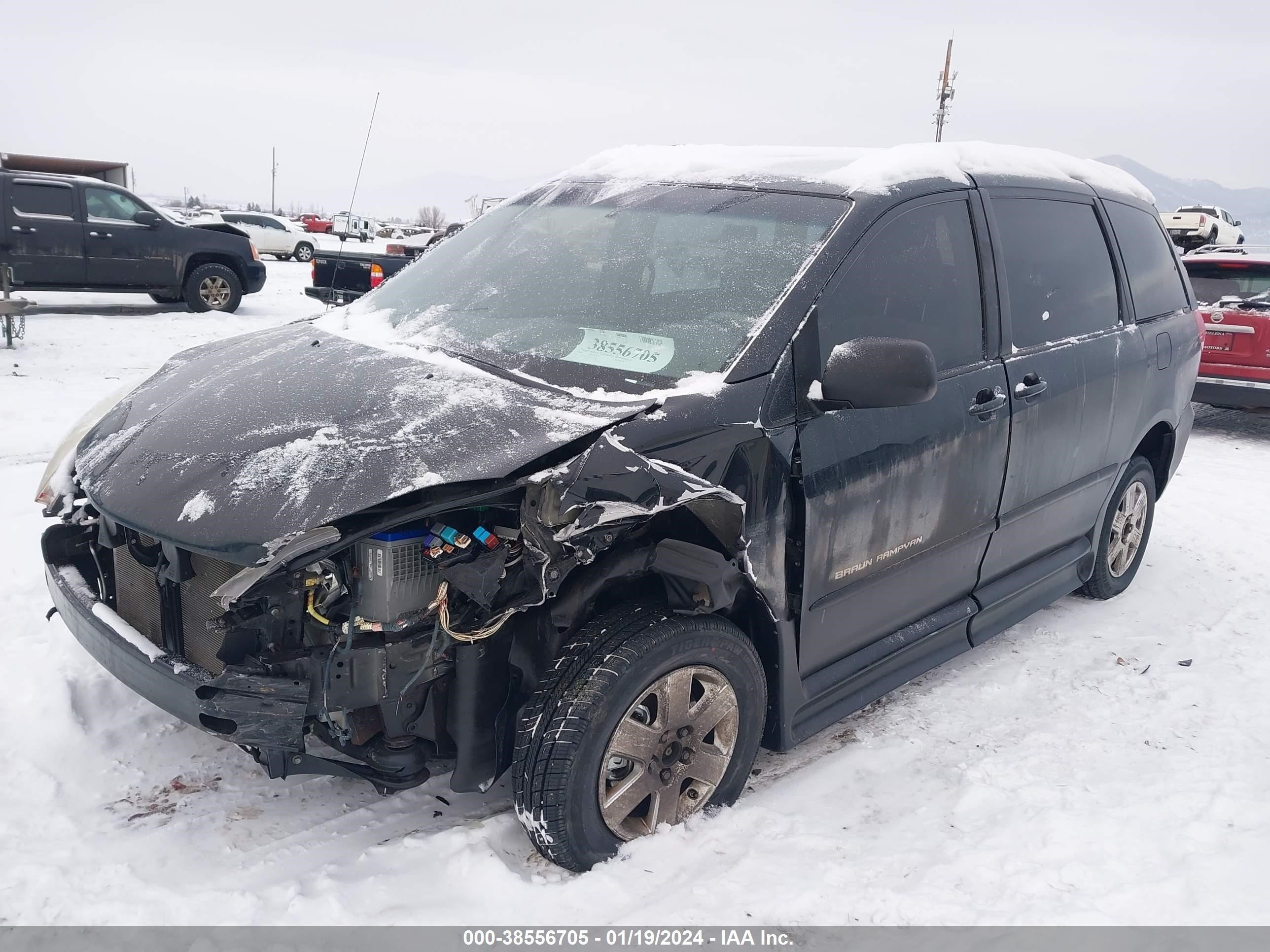 Photo 1 VIN: 5TDZK23C28S111788 - TOYOTA SIENNA 