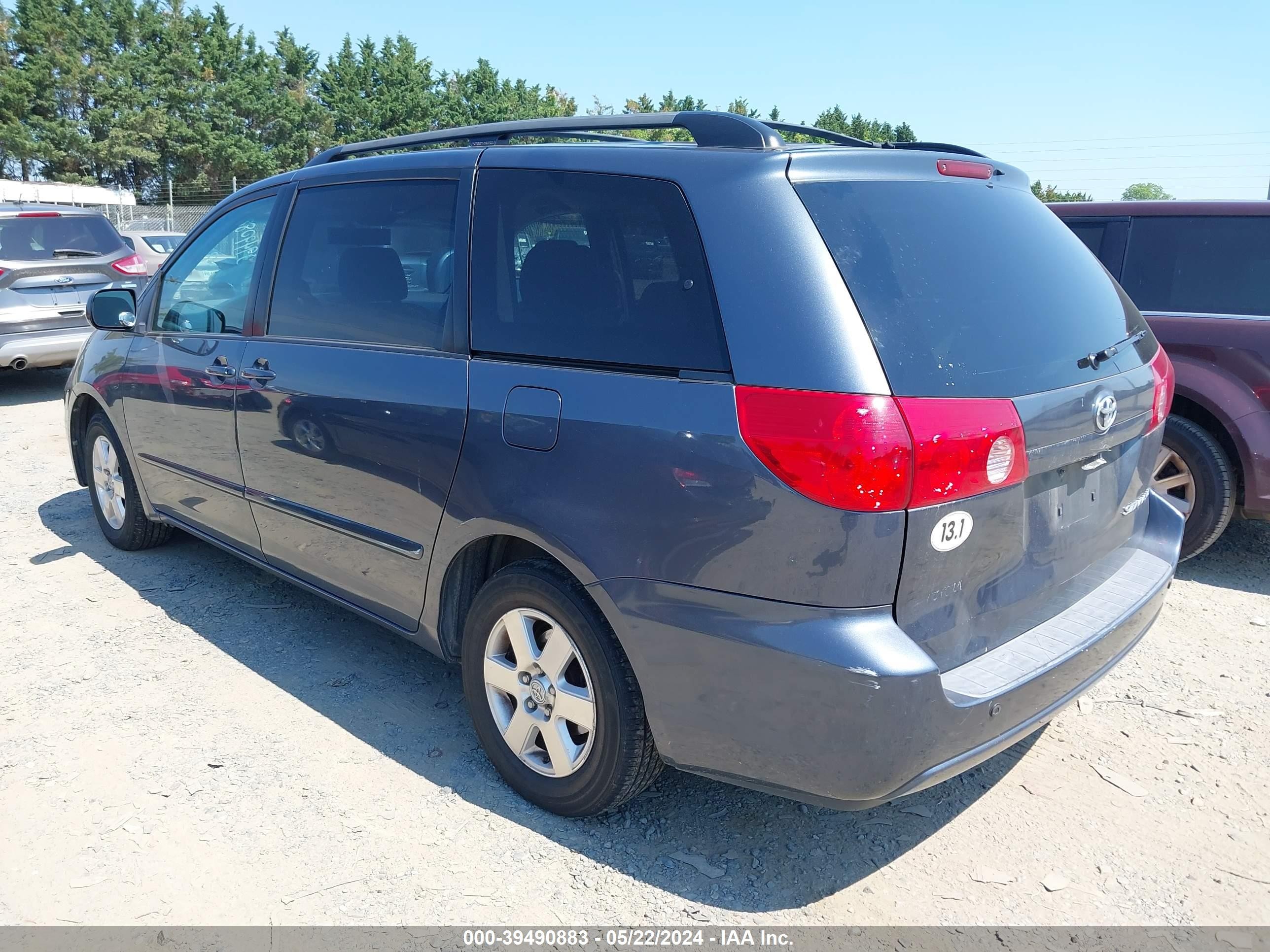 Photo 2 VIN: 5TDZK23C28S156343 - TOYOTA SIENNA 