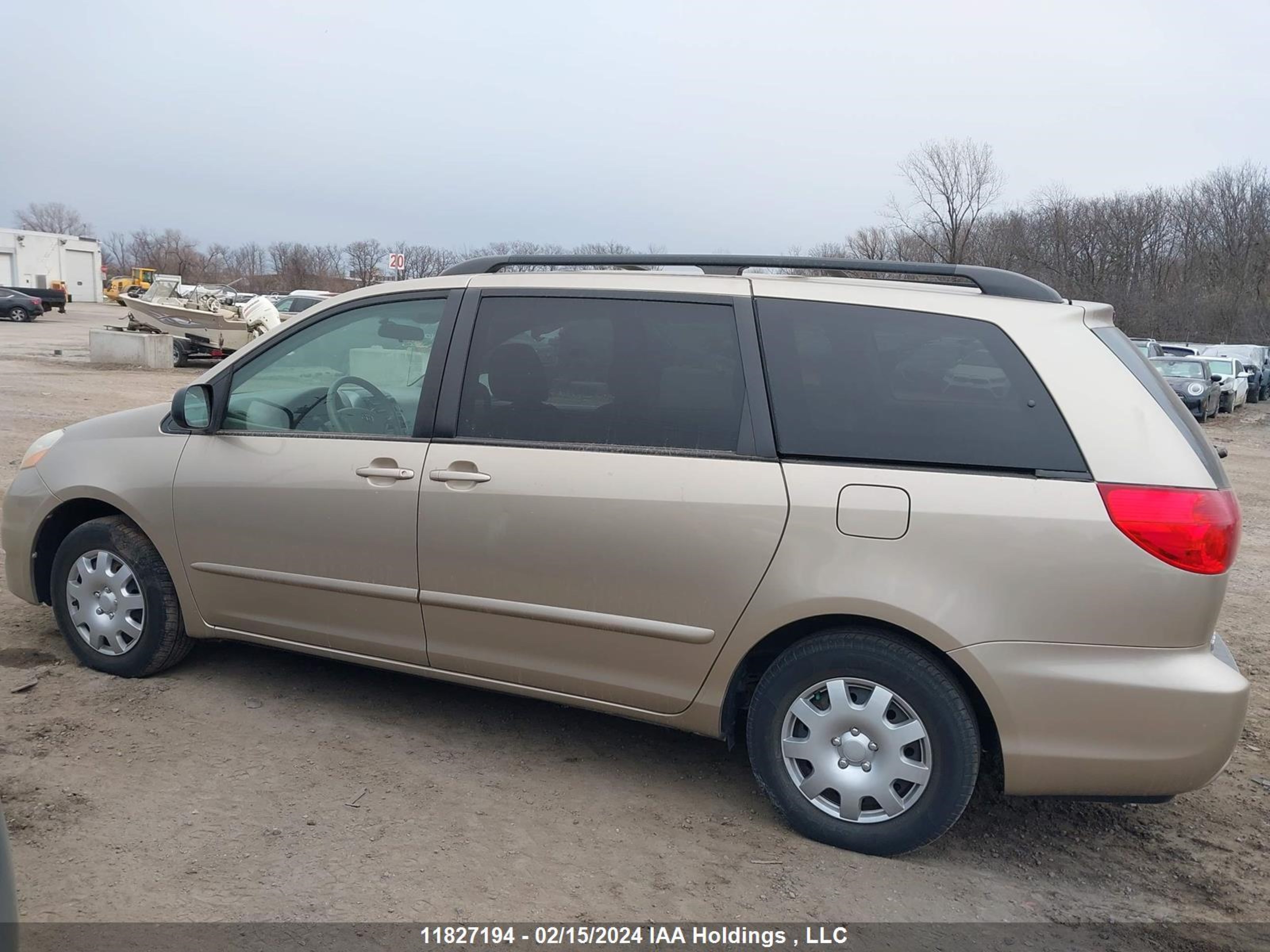 Photo 13 VIN: 5TDZK23C29S277679 - TOYOTA SIENNA 