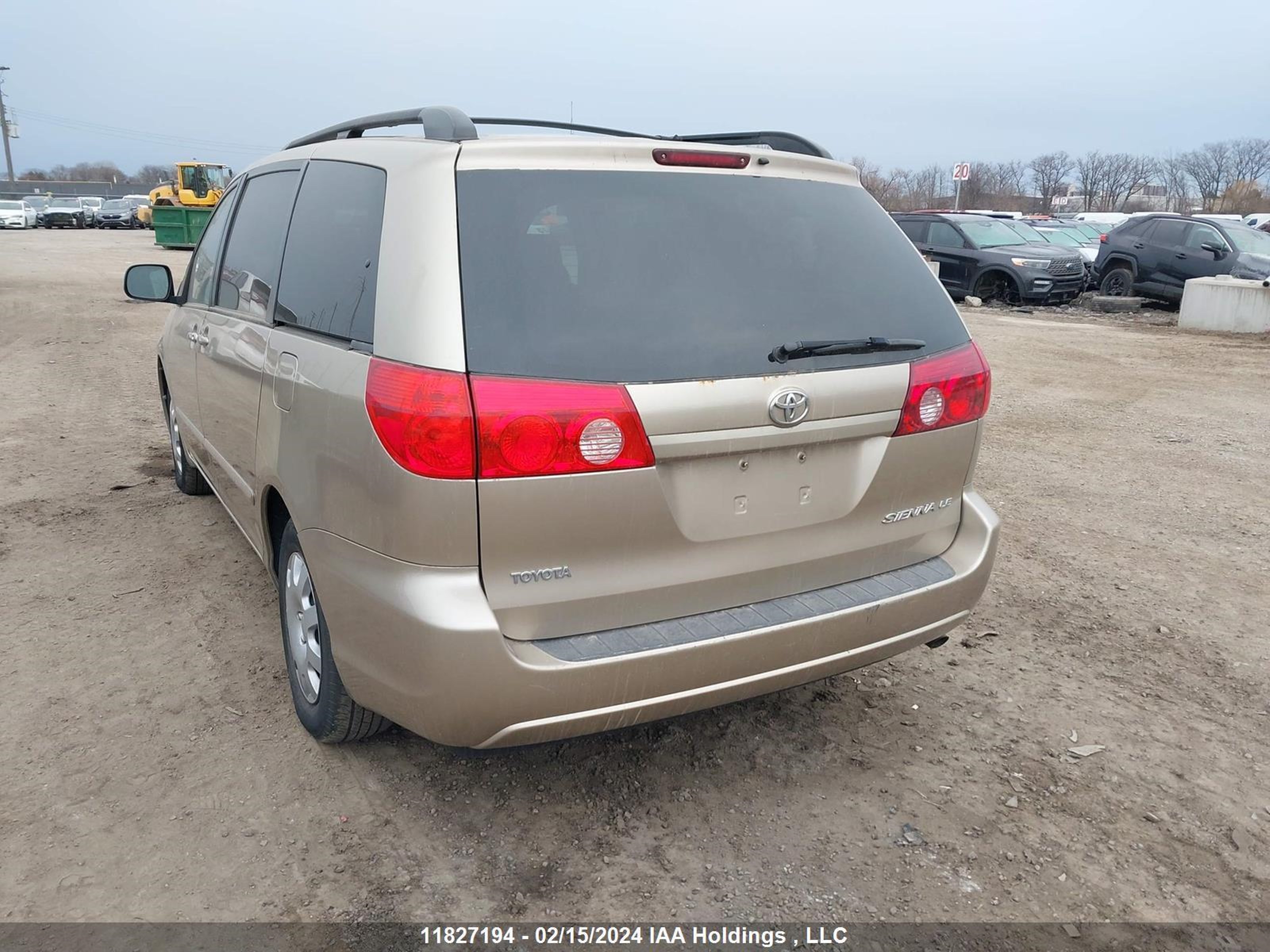 Photo 2 VIN: 5TDZK23C29S277679 - TOYOTA SIENNA 