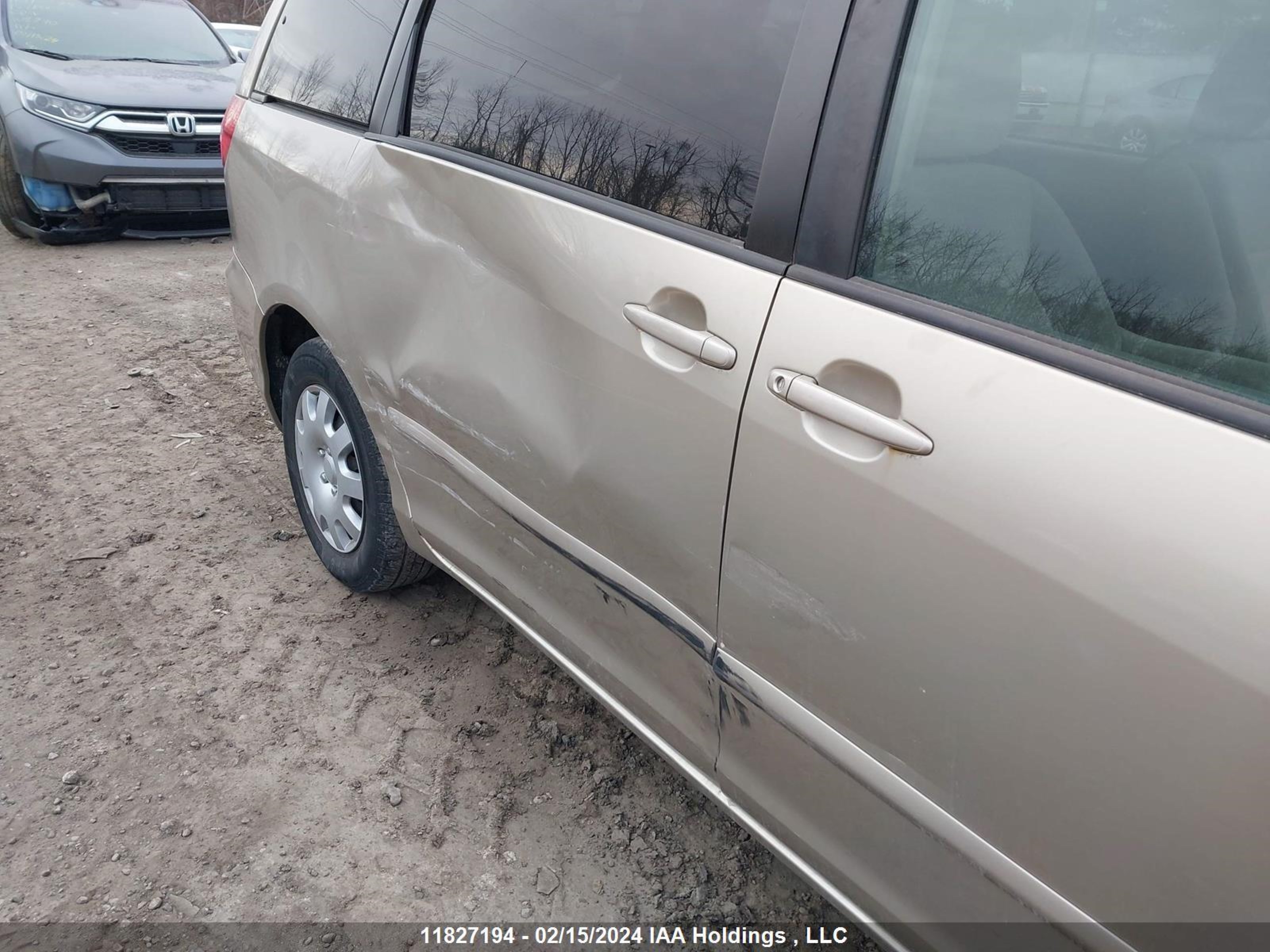 Photo 5 VIN: 5TDZK23C29S277679 - TOYOTA SIENNA 