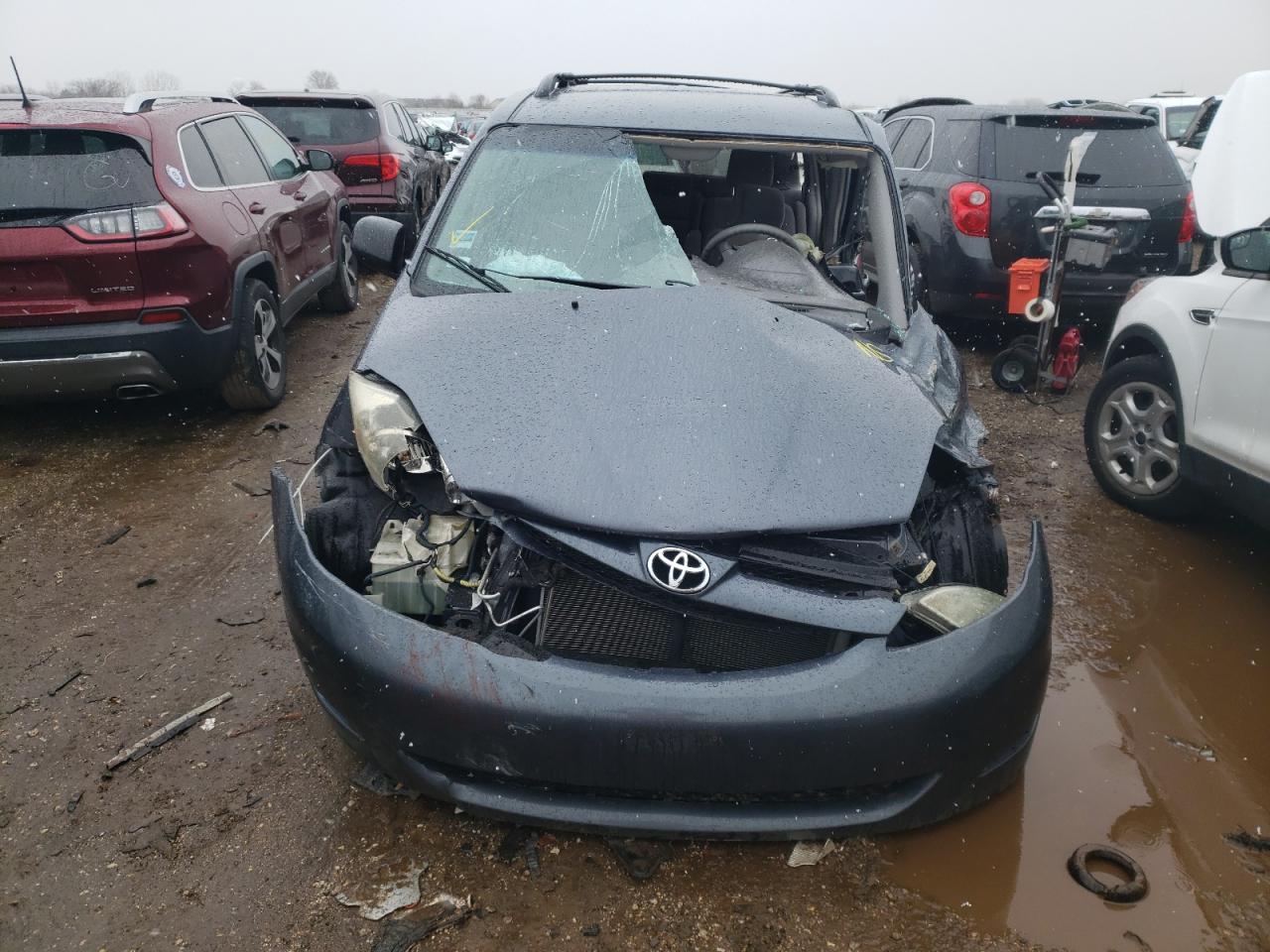 Photo 4 VIN: 5TDZK23C37S056461 - TOYOTA SIENNA 