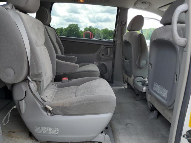 Photo 10 VIN: 5TDZK23C37S064138 - TOYOTA SIENNA CE 