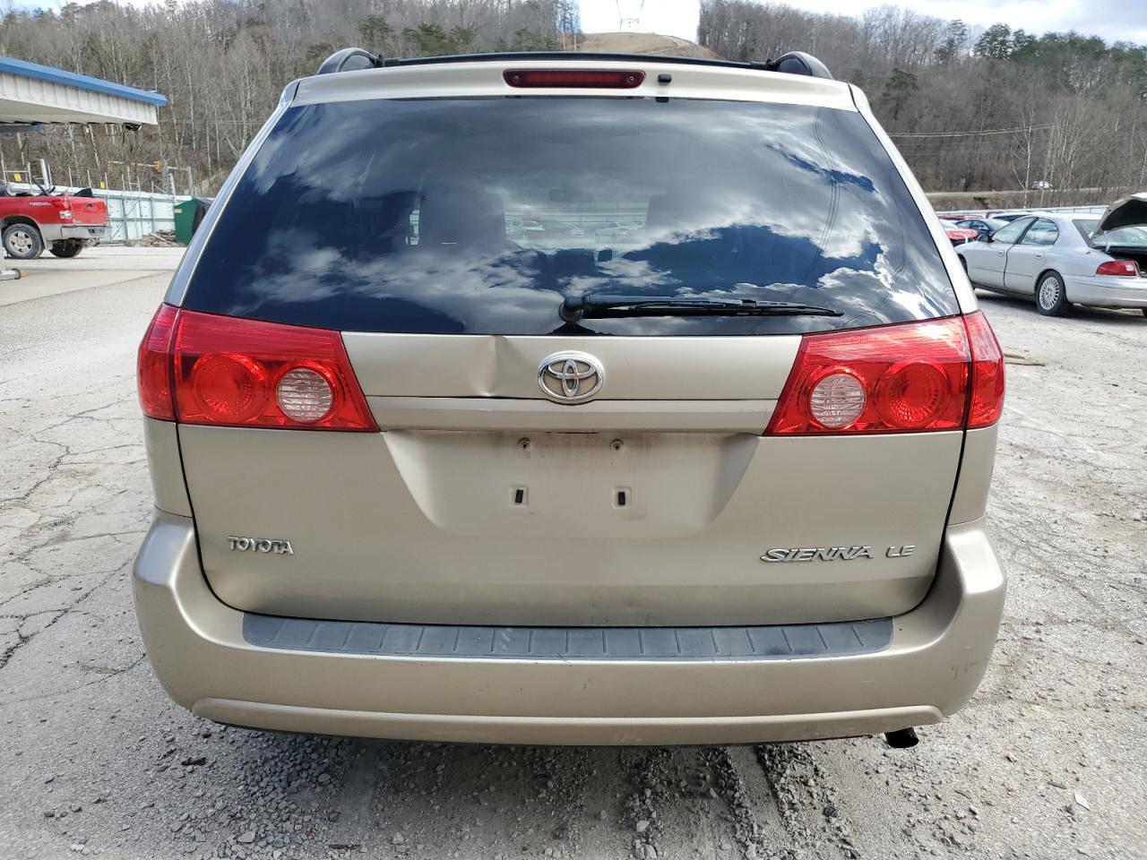 Photo 5 VIN: 5TDZK23C39S269221 - TOYOTA SIENNA 