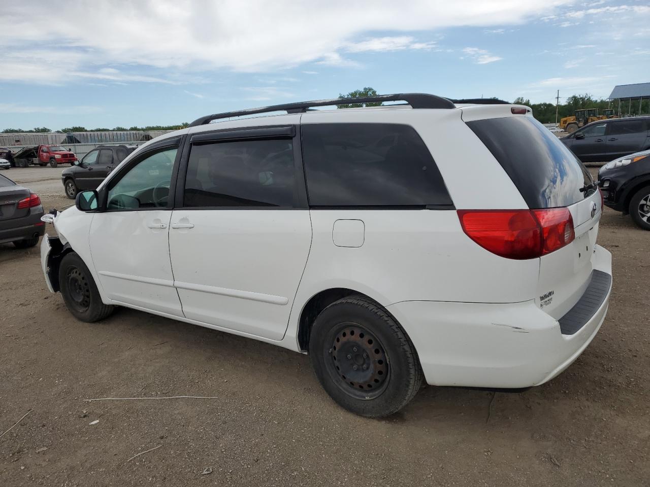 Photo 1 VIN: 5TDZK23C39S281160 - TOYOTA SIENNA 