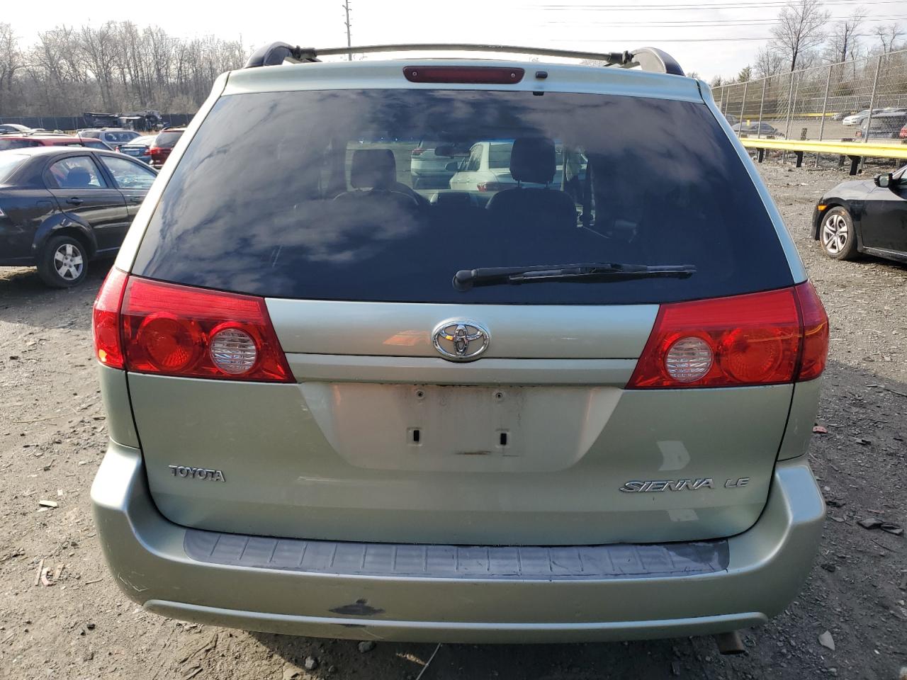 Photo 5 VIN: 5TDZK23C47S000786 - TOYOTA SIENNA 