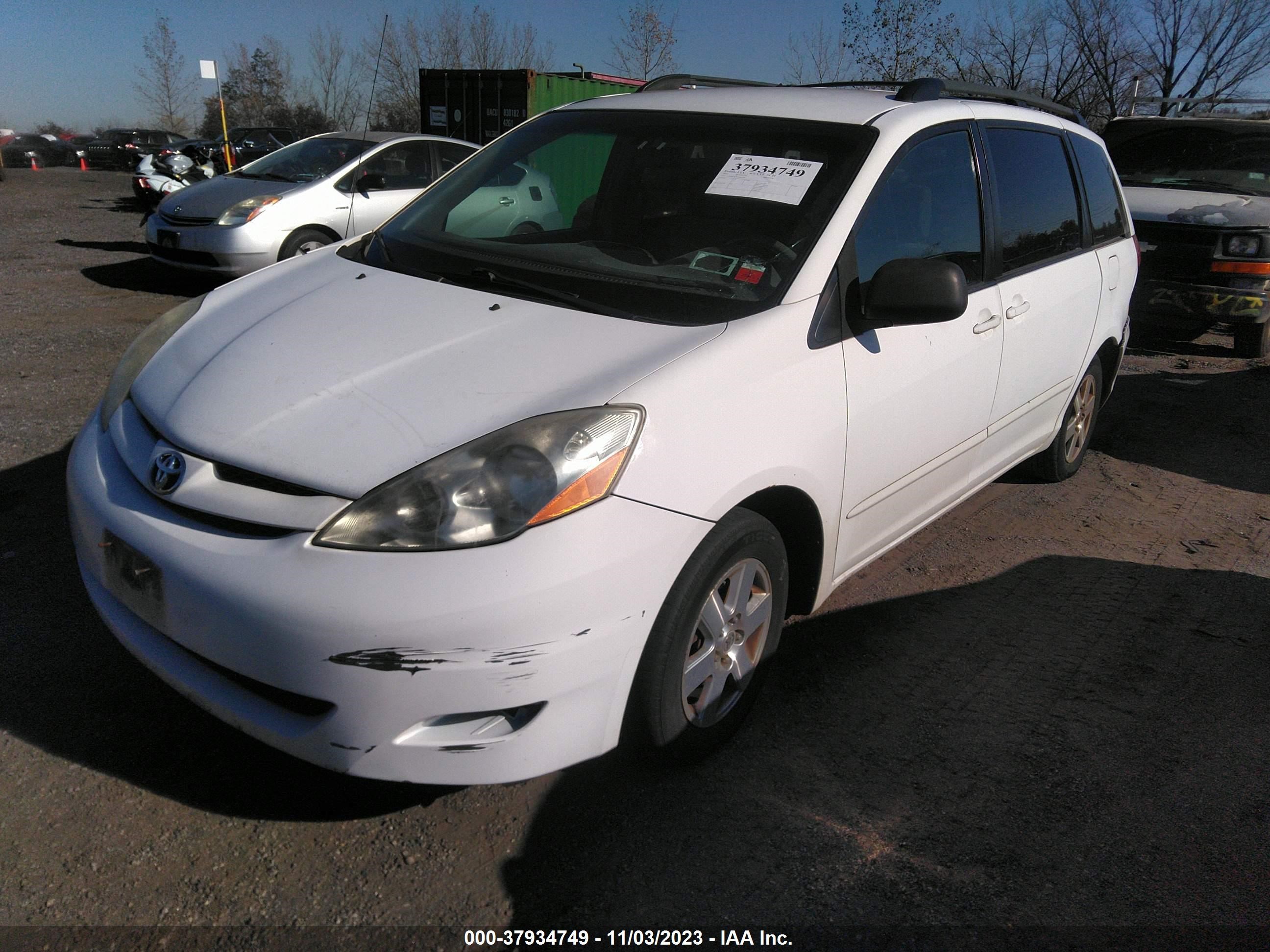 Photo 2 VIN: 5TDZK23C47S085340 - TOYOTA SIENNA 