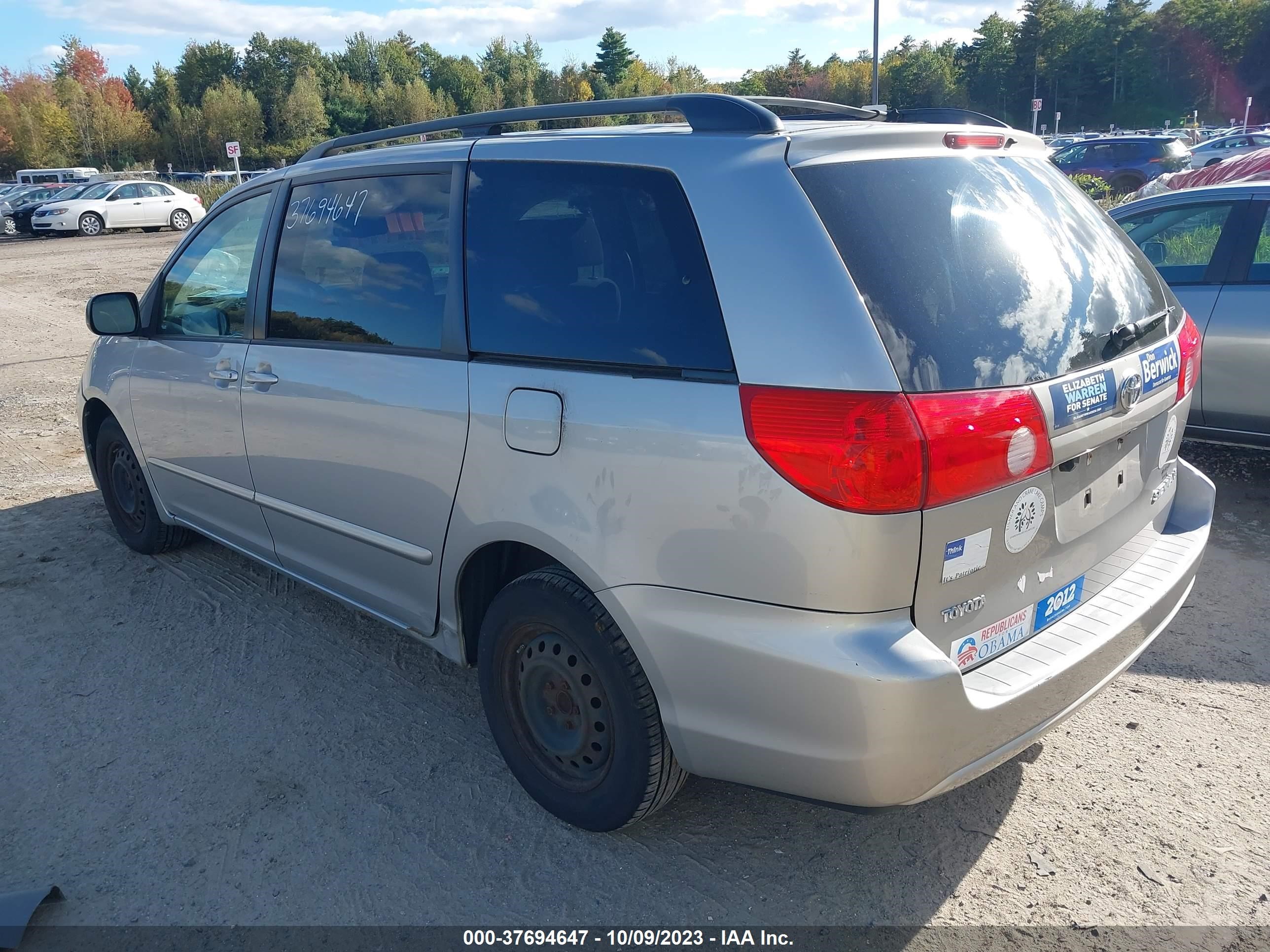 Photo 2 VIN: 5TDZK23C48S116460 - TOYOTA SIENNA 