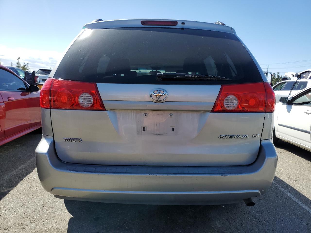 Photo 5 VIN: 5TDZK23C48S194818 - TOYOTA SIENNA 