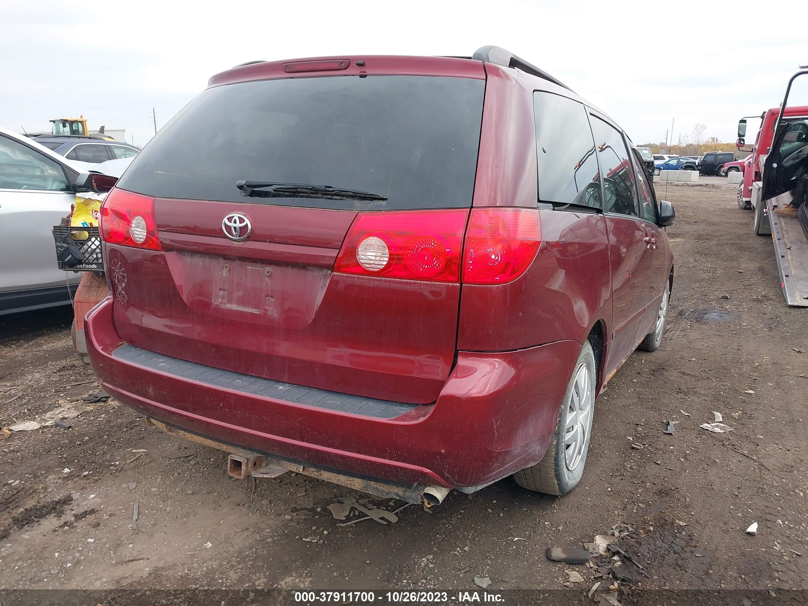 Photo 3 VIN: 5TDZK23C49S245607 - TOYOTA SIENNA 