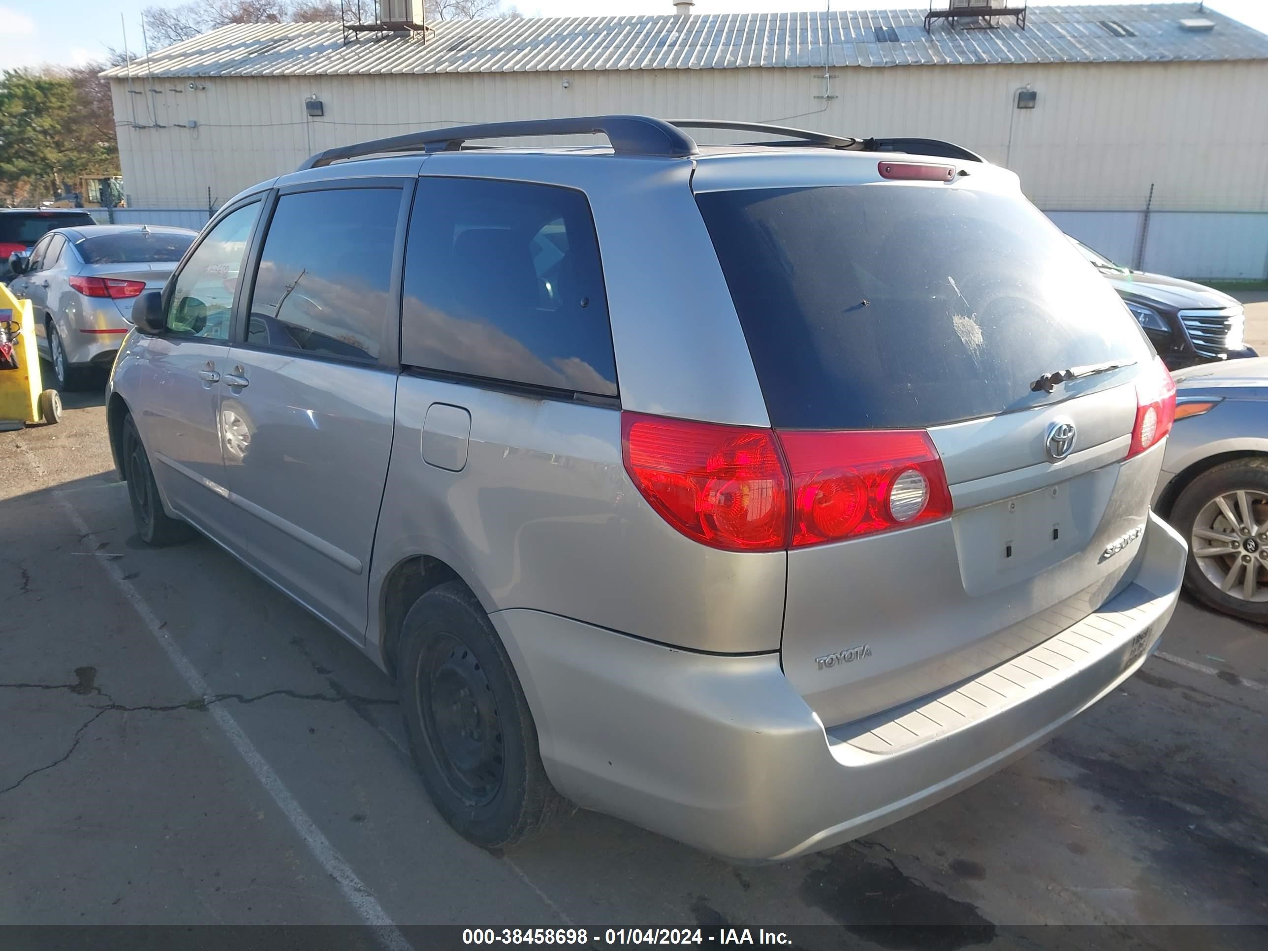 Photo 2 VIN: 5TDZK23C49S253187 - TOYOTA SIENNA 