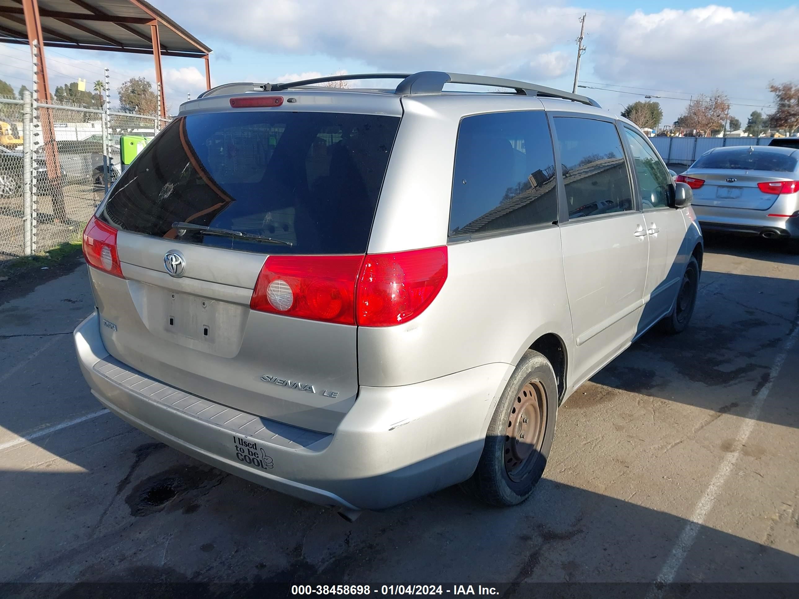 Photo 3 VIN: 5TDZK23C49S253187 - TOYOTA SIENNA 