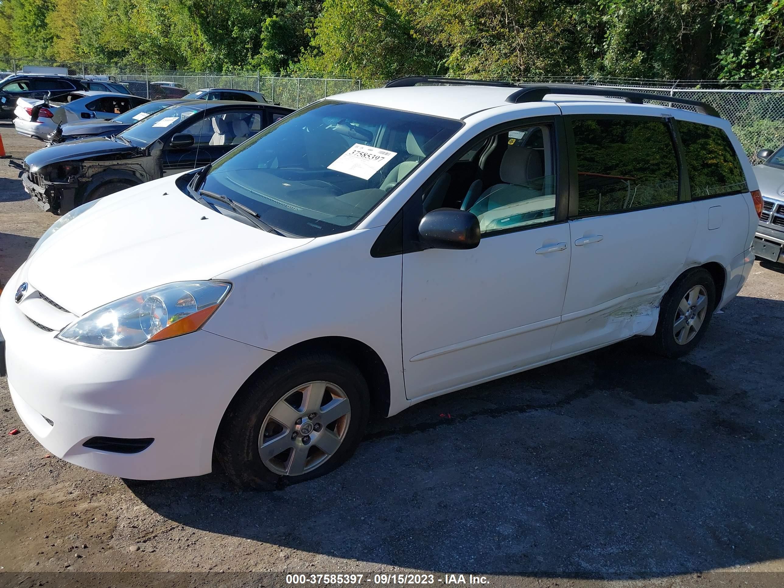 Photo 1 VIN: 5TDZK23C49S272595 - TOYOTA SIENNA 