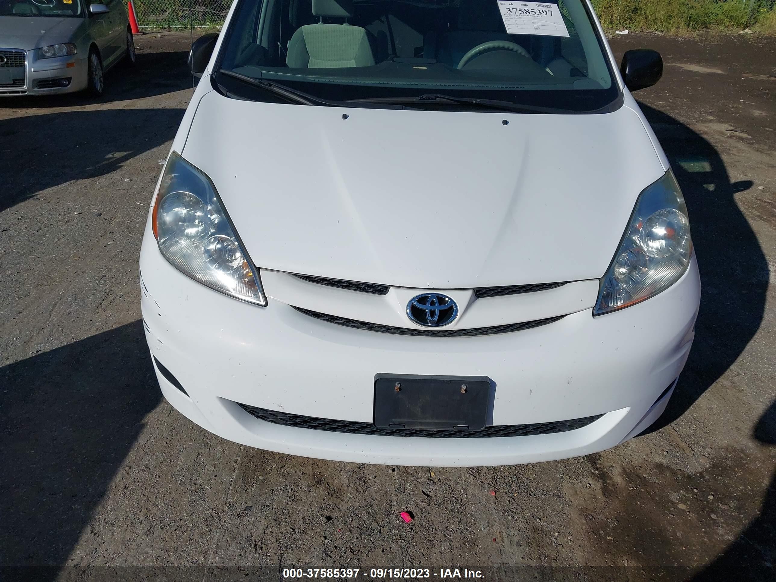 Photo 11 VIN: 5TDZK23C49S272595 - TOYOTA SIENNA 