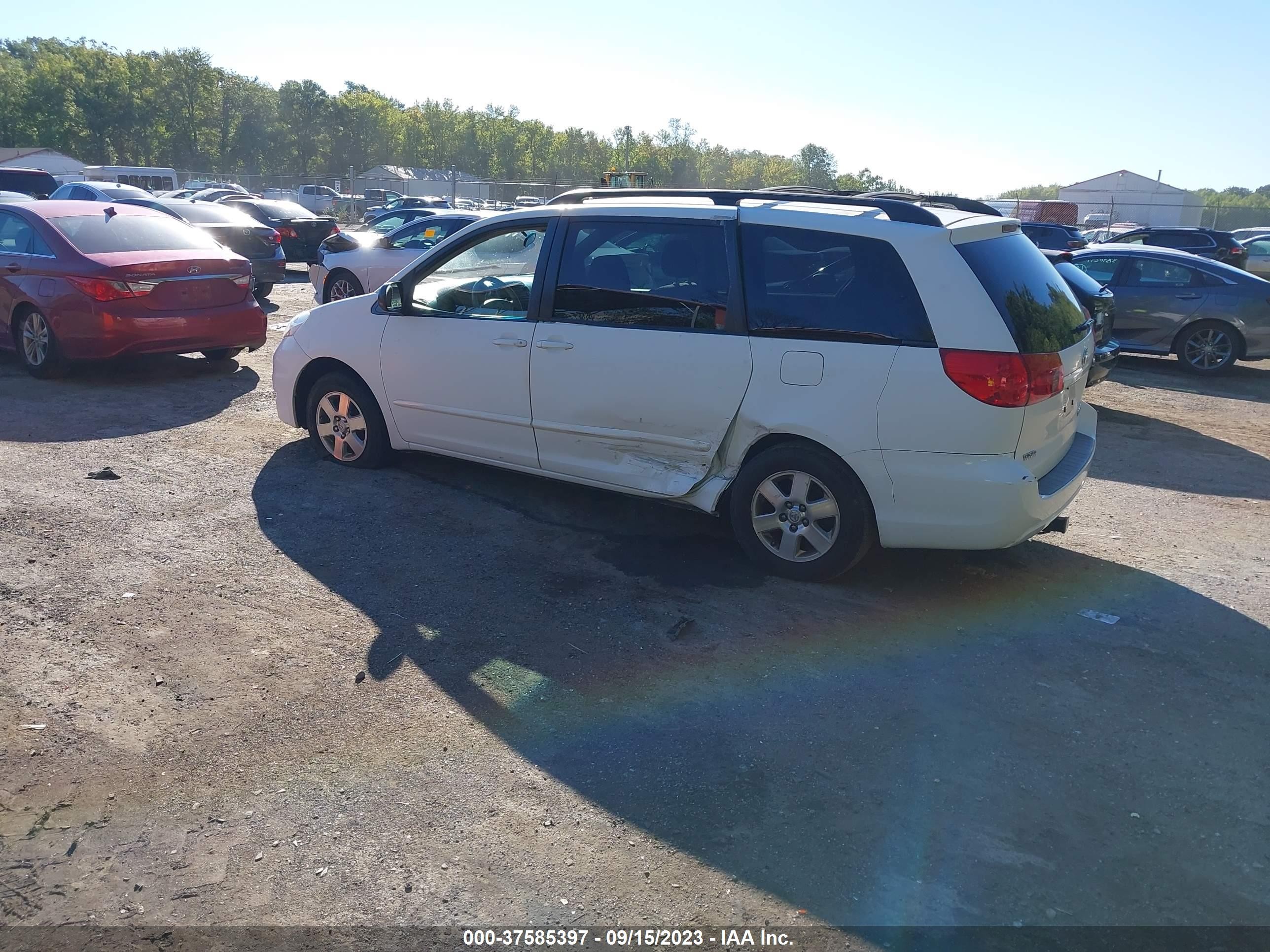 Photo 2 VIN: 5TDZK23C49S272595 - TOYOTA SIENNA 