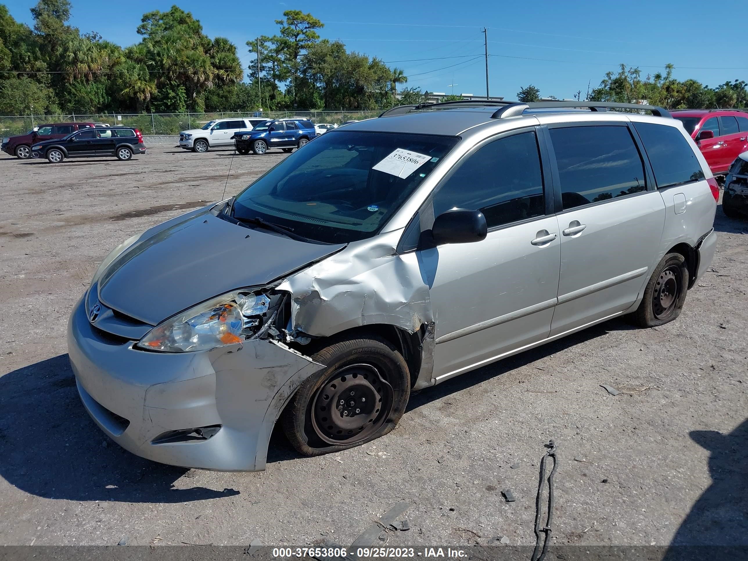 Photo 1 VIN: 5TDZK23C57S014955 - TOYOTA SIENNA 