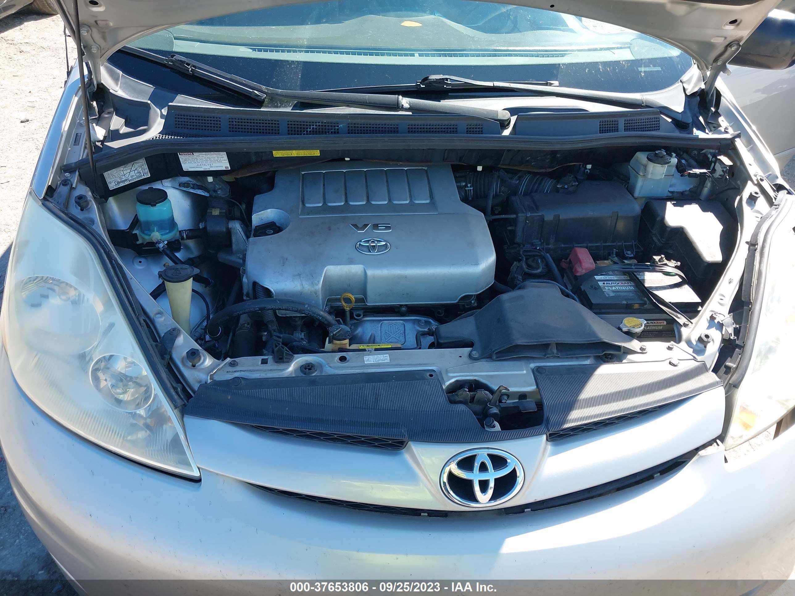 Photo 9 VIN: 5TDZK23C57S014955 - TOYOTA SIENNA 