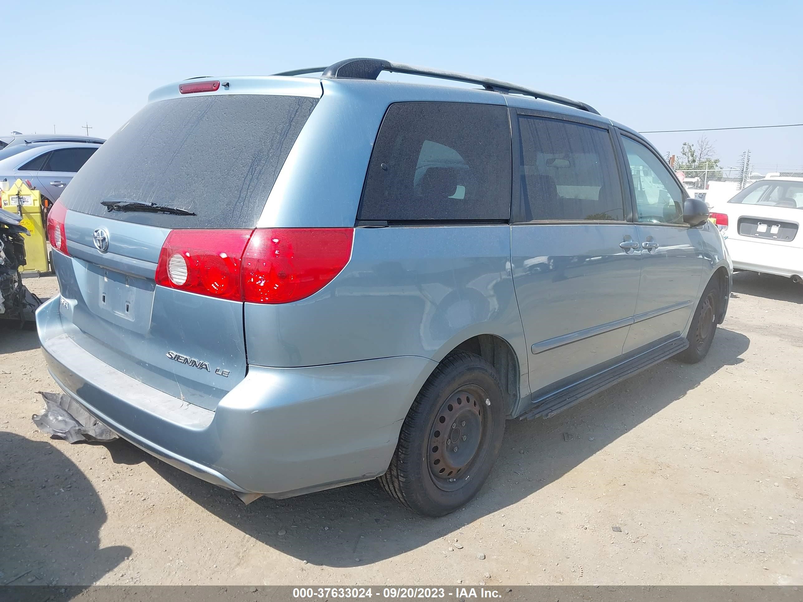 Photo 3 VIN: 5TDZK23C57S082902 - TOYOTA SIENNA 