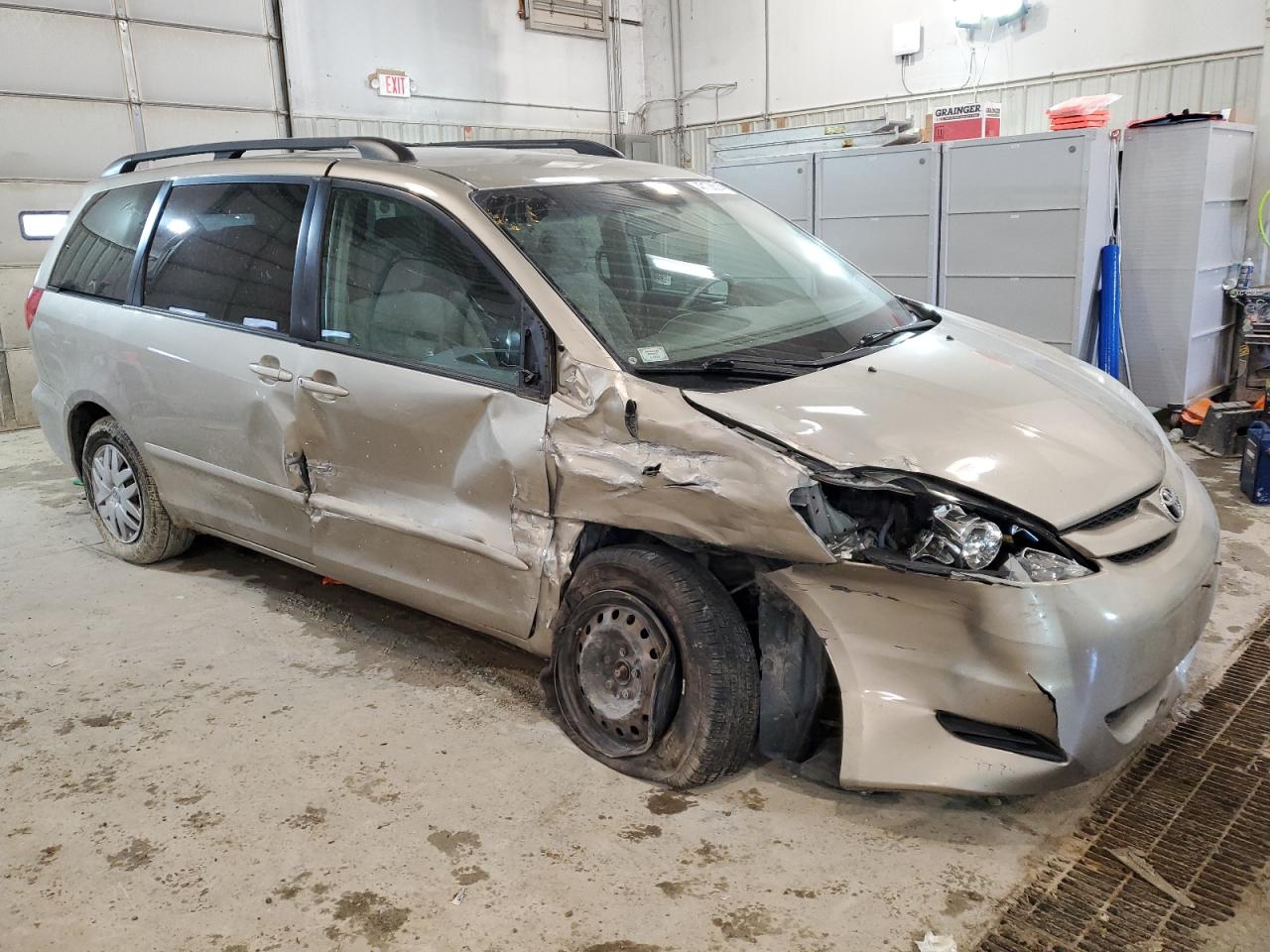 Photo 3 VIN: 5TDZK23C57S087503 - TOYOTA SIENNA 