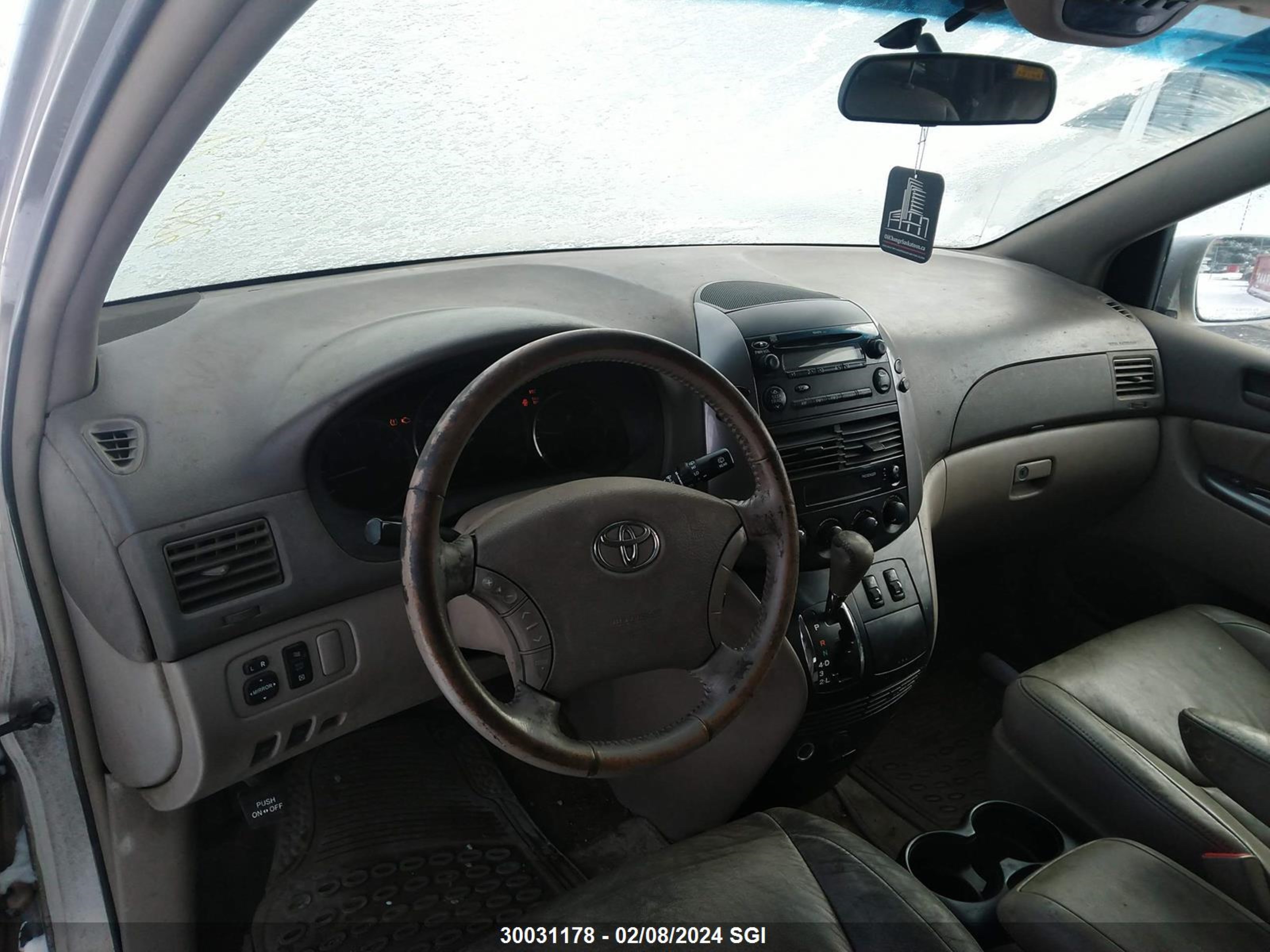 Photo 4 VIN: 5TDZK23C58S173816 - TOYOTA SIENNA 