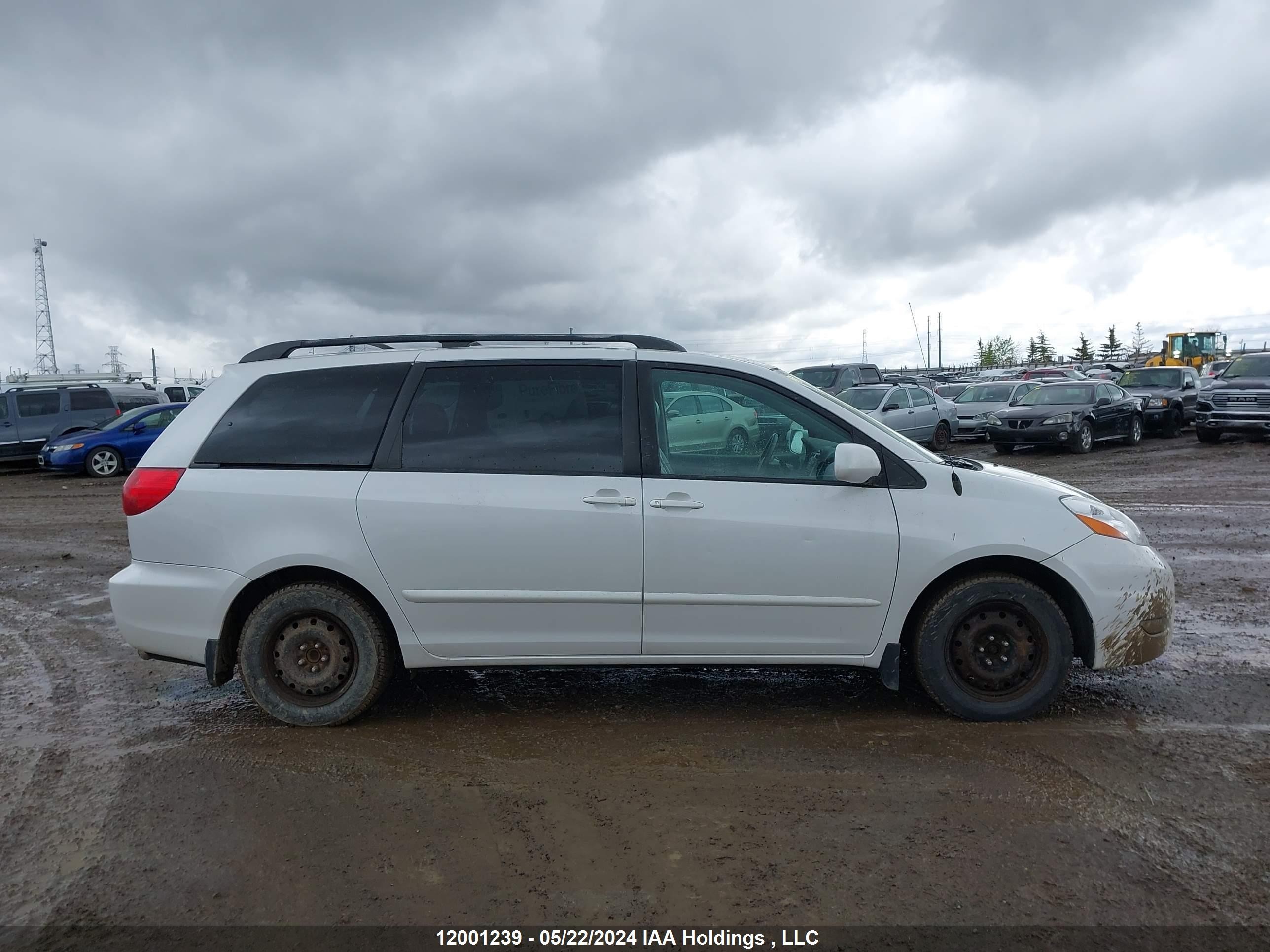 Photo 12 VIN: 5TDZK23C58S175050 - TOYOTA SIENNA 