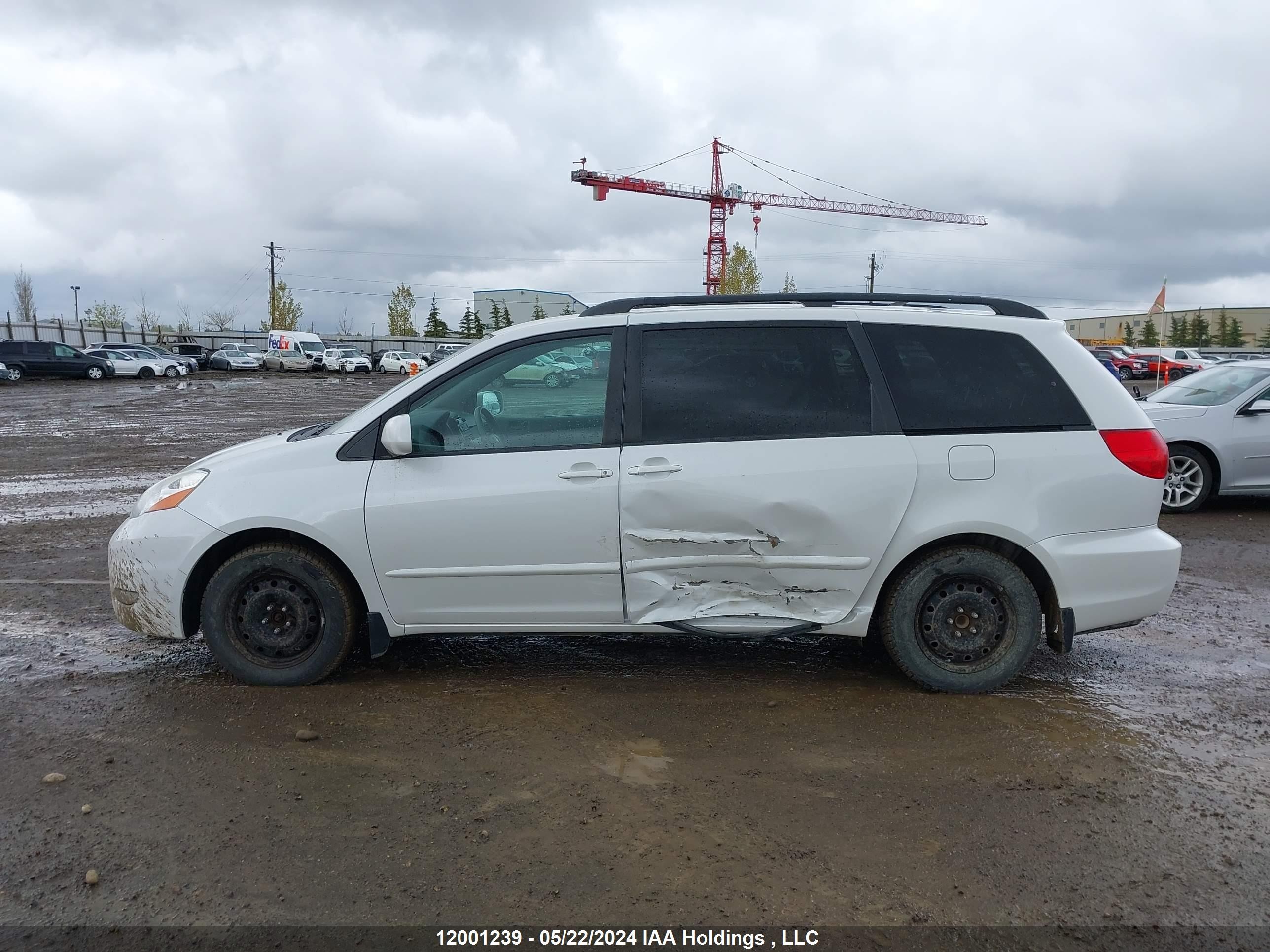 Photo 13 VIN: 5TDZK23C58S175050 - TOYOTA SIENNA 