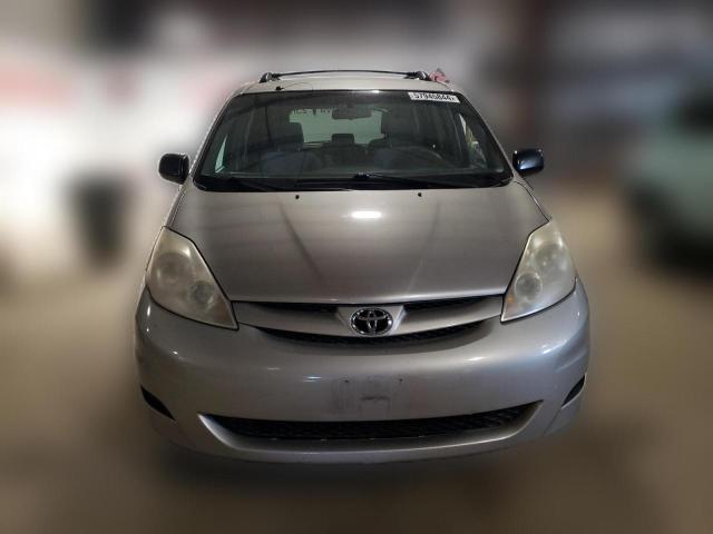 Photo 4 VIN: 5TDZK23C58S207463 - TOYOTA SIENNA CE 