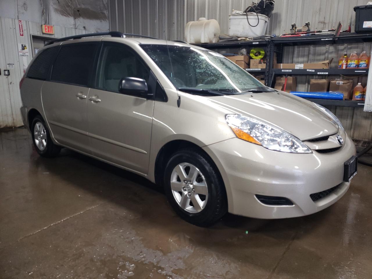 Photo 3 VIN: 5TDZK23C58S212873 - TOYOTA SIENNA 