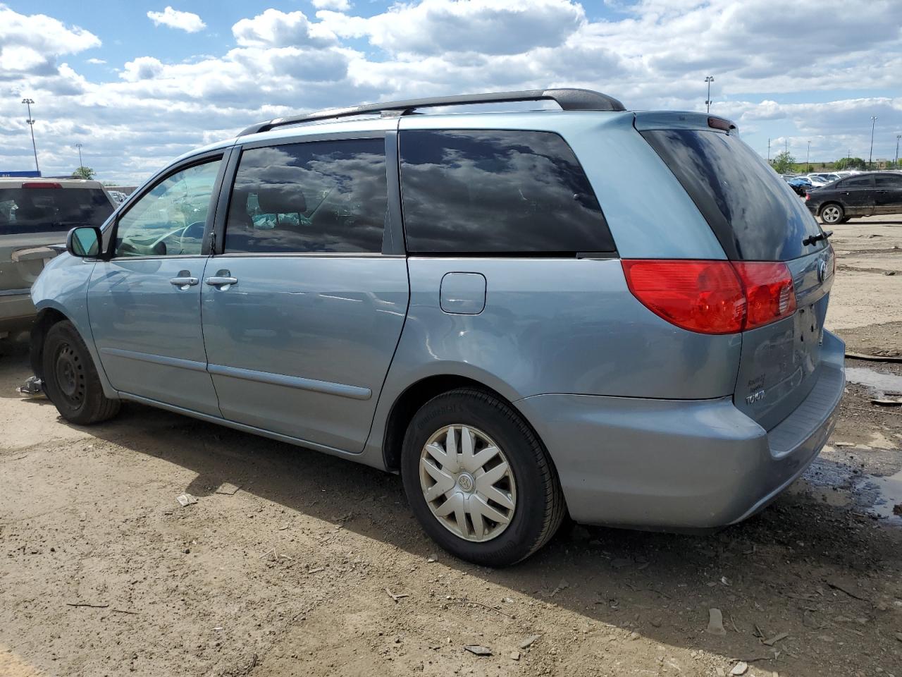 Photo 1 VIN: 5TDZK23C58S222433 - TOYOTA SIENNA 