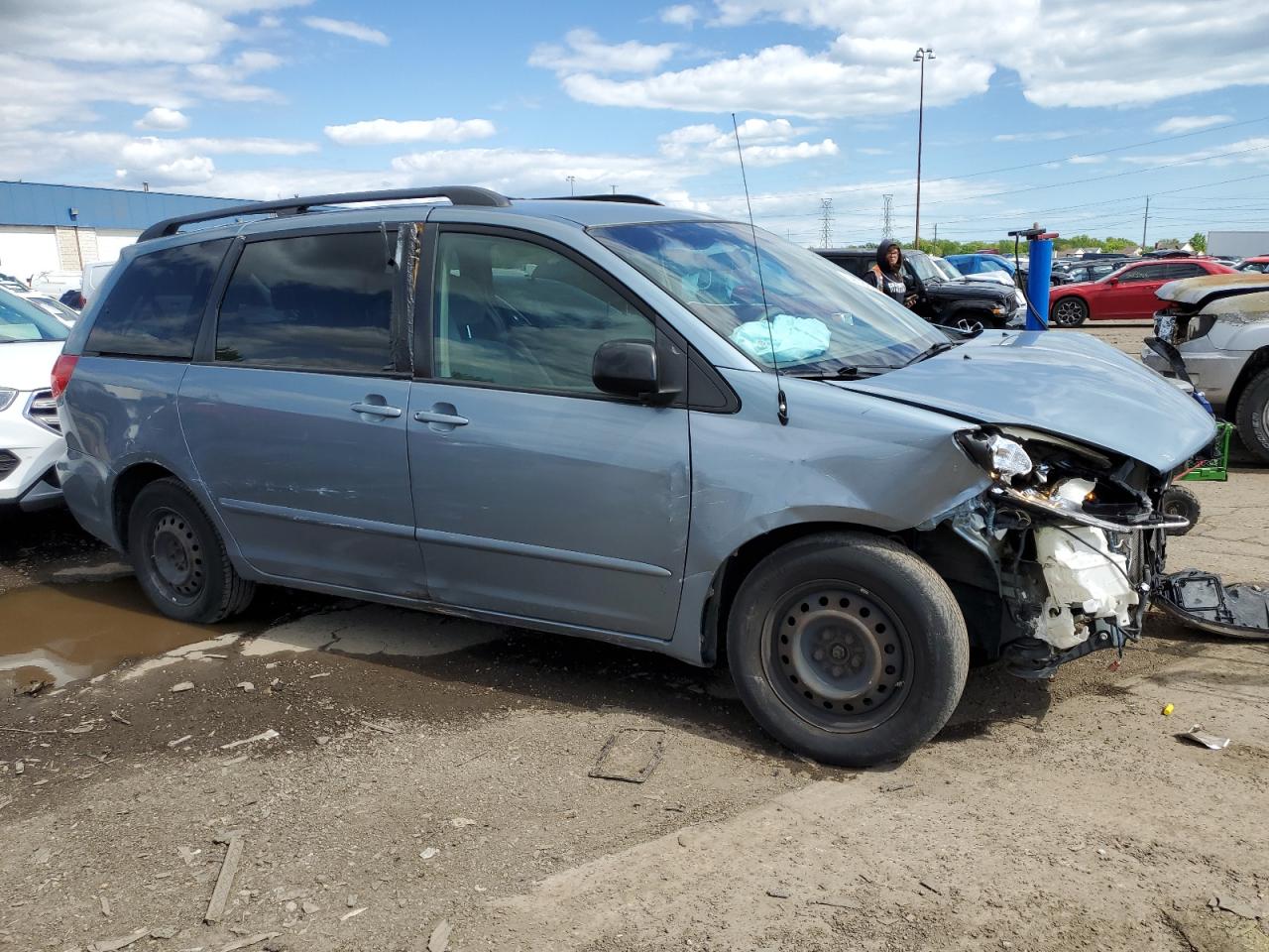 Photo 3 VIN: 5TDZK23C58S222433 - TOYOTA SIENNA 