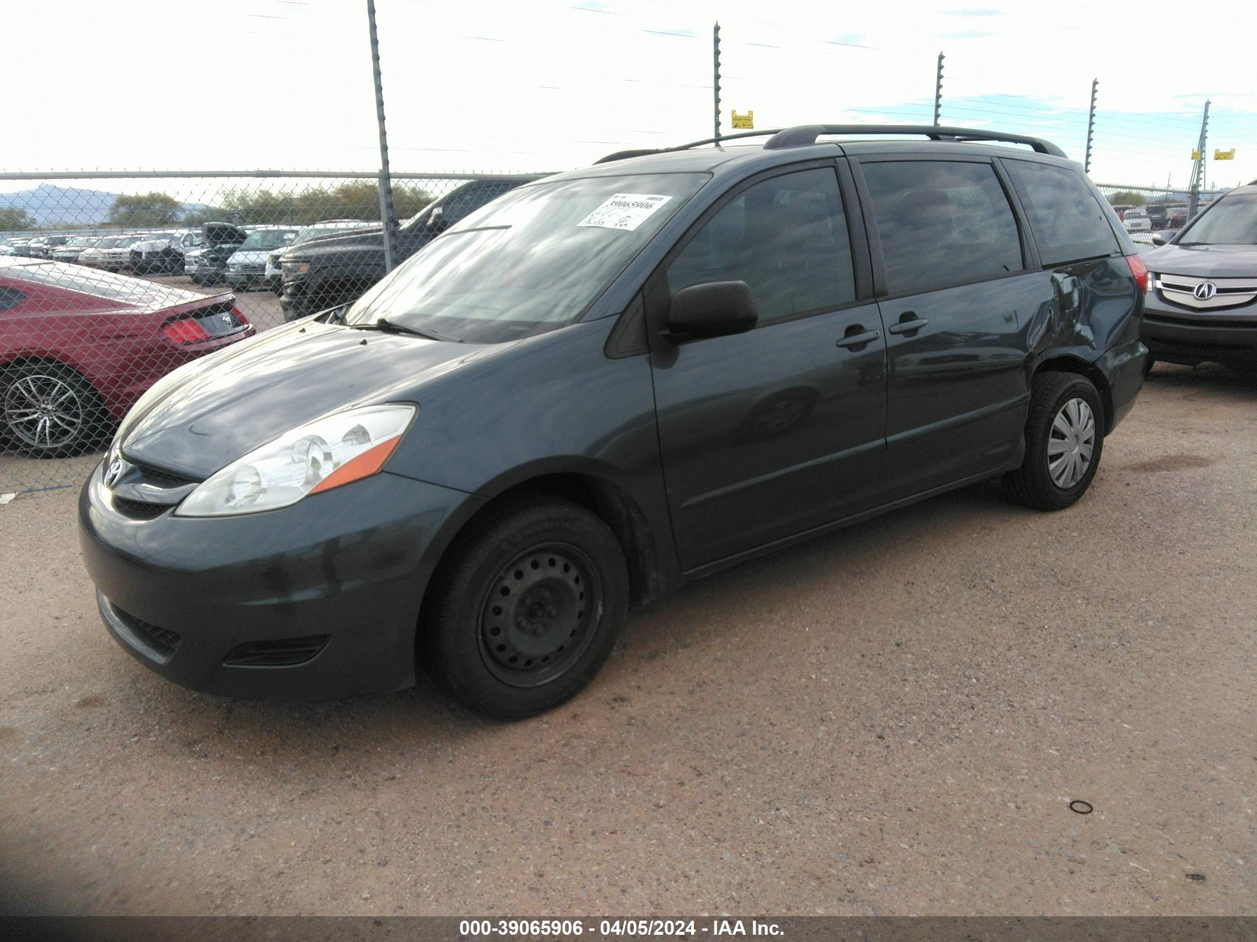 Photo 1 VIN: 5TDZK23C59S262626 - TOYOTA SIENNA 