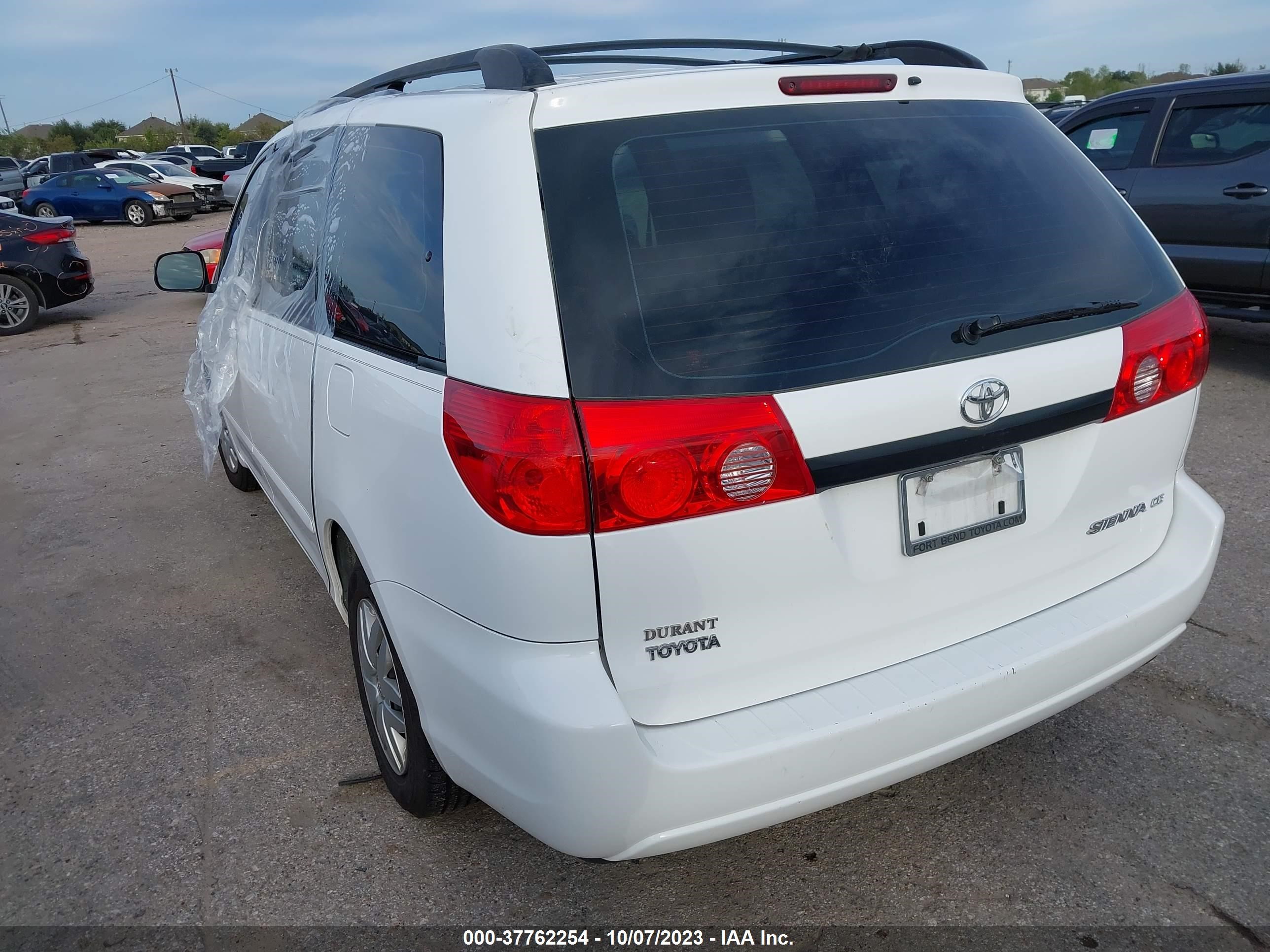 Photo 2 VIN: 5TDZK23C59S265638 - TOYOTA SIENNA 