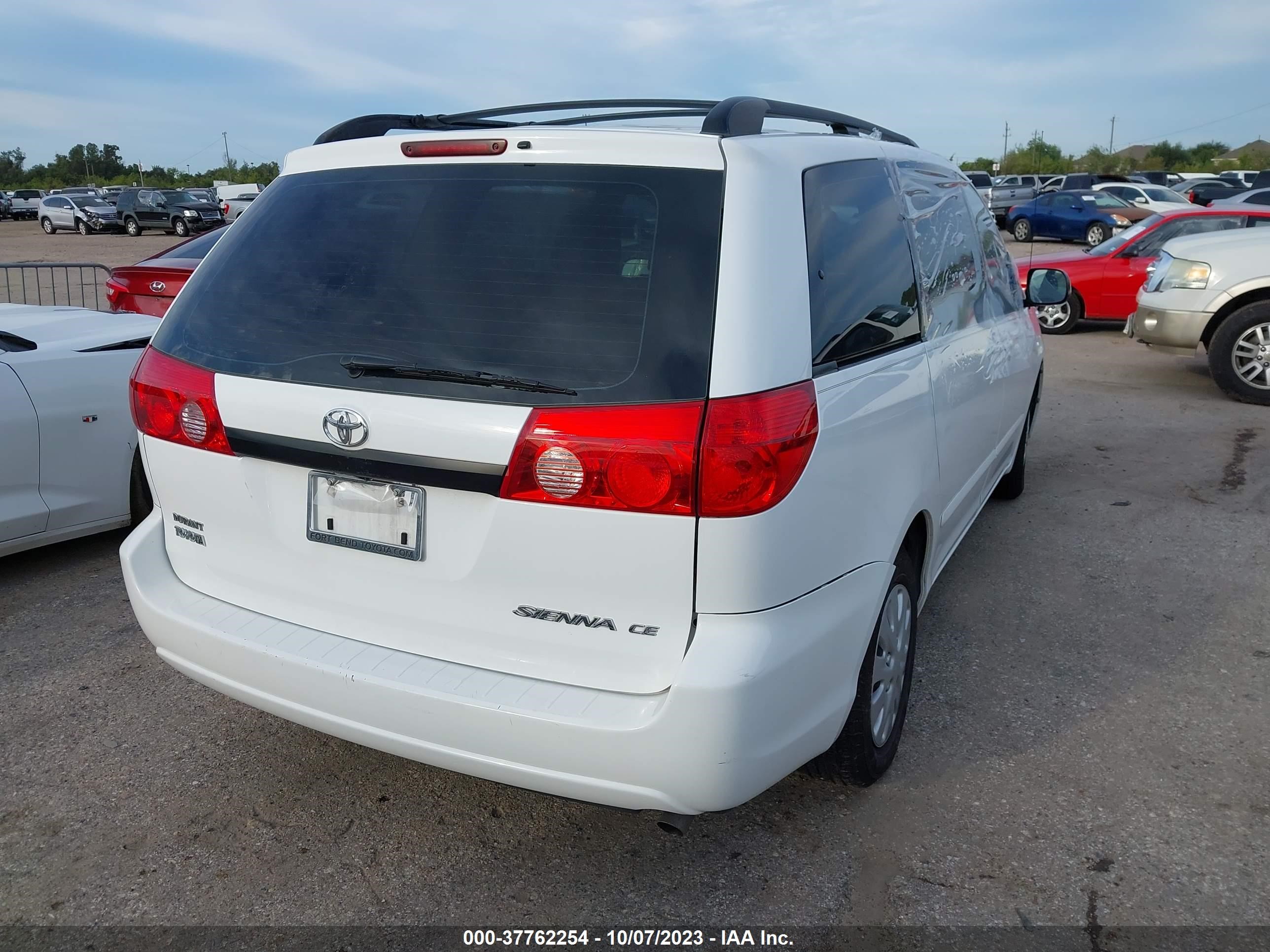 Photo 3 VIN: 5TDZK23C59S265638 - TOYOTA SIENNA 