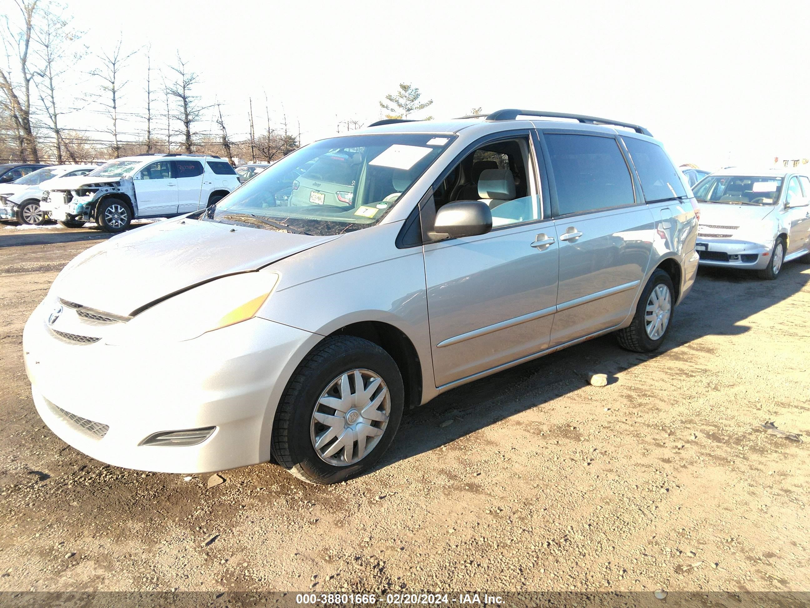 Photo 1 VIN: 5TDZK23C67S046698 - TOYOTA SIENNA 