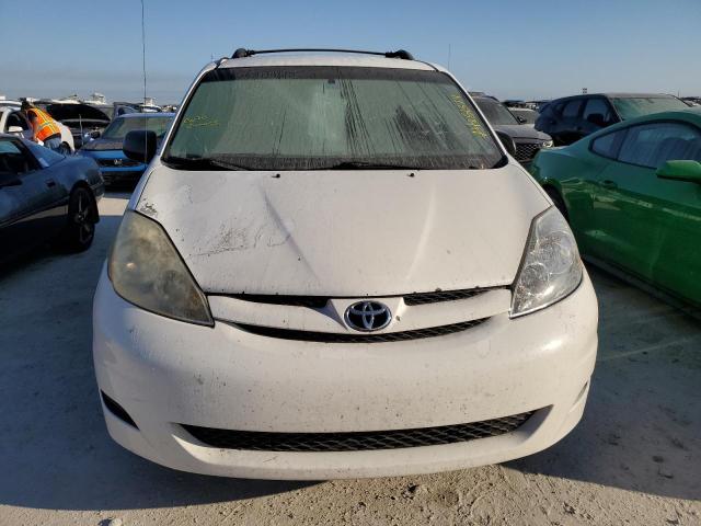 Photo 4 VIN: 5TDZK23C68S106447 - TOYOTA SIENNA CE 