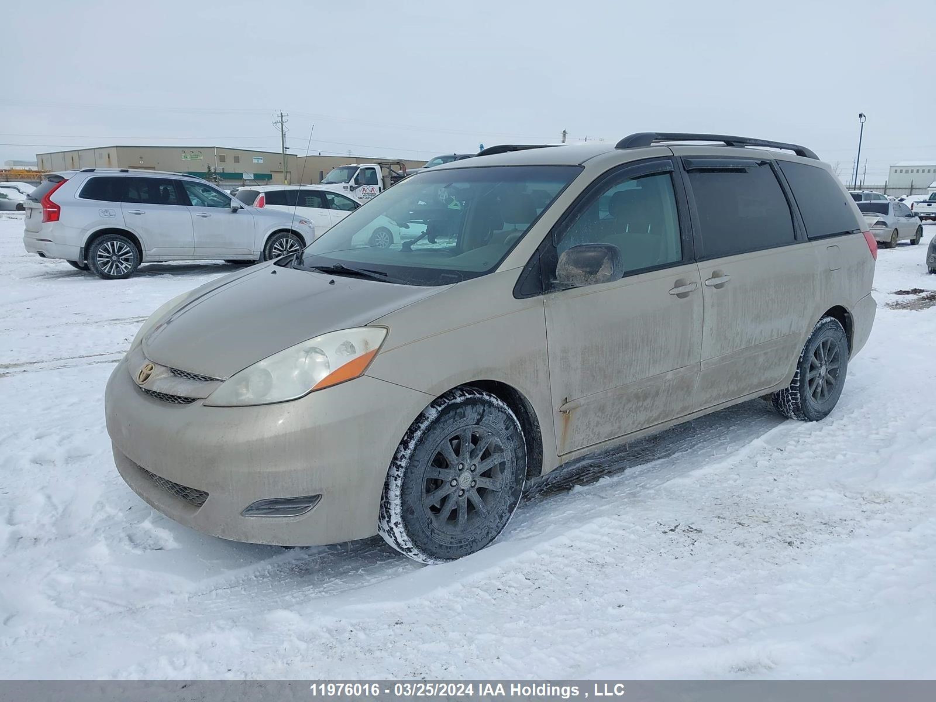 Photo 1 VIN: 5TDZK23C68S209447 - TOYOTA SIENNA 