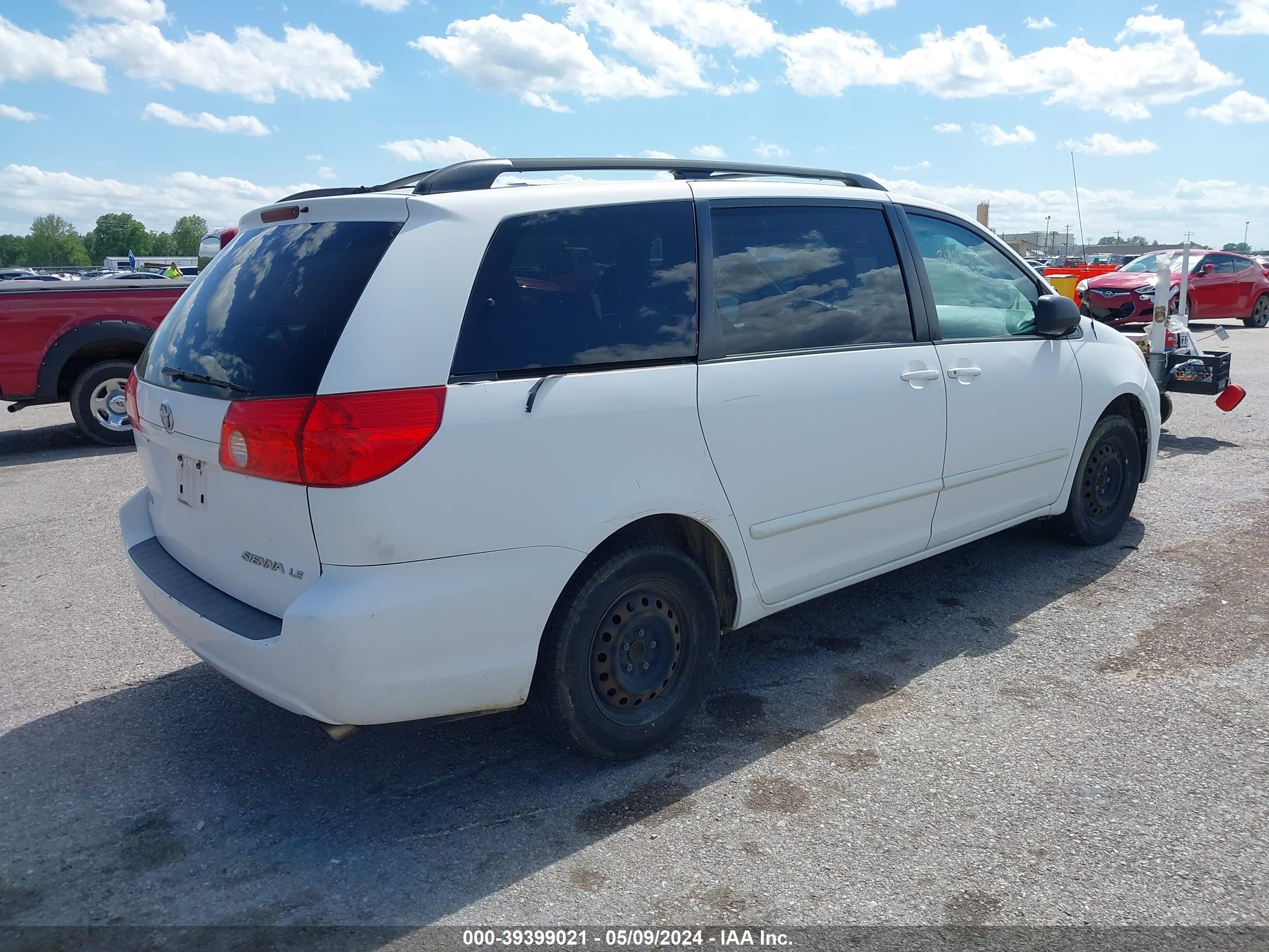 Photo 3 VIN: 5TDZK23C68S212655 - TOYOTA SIENNA 