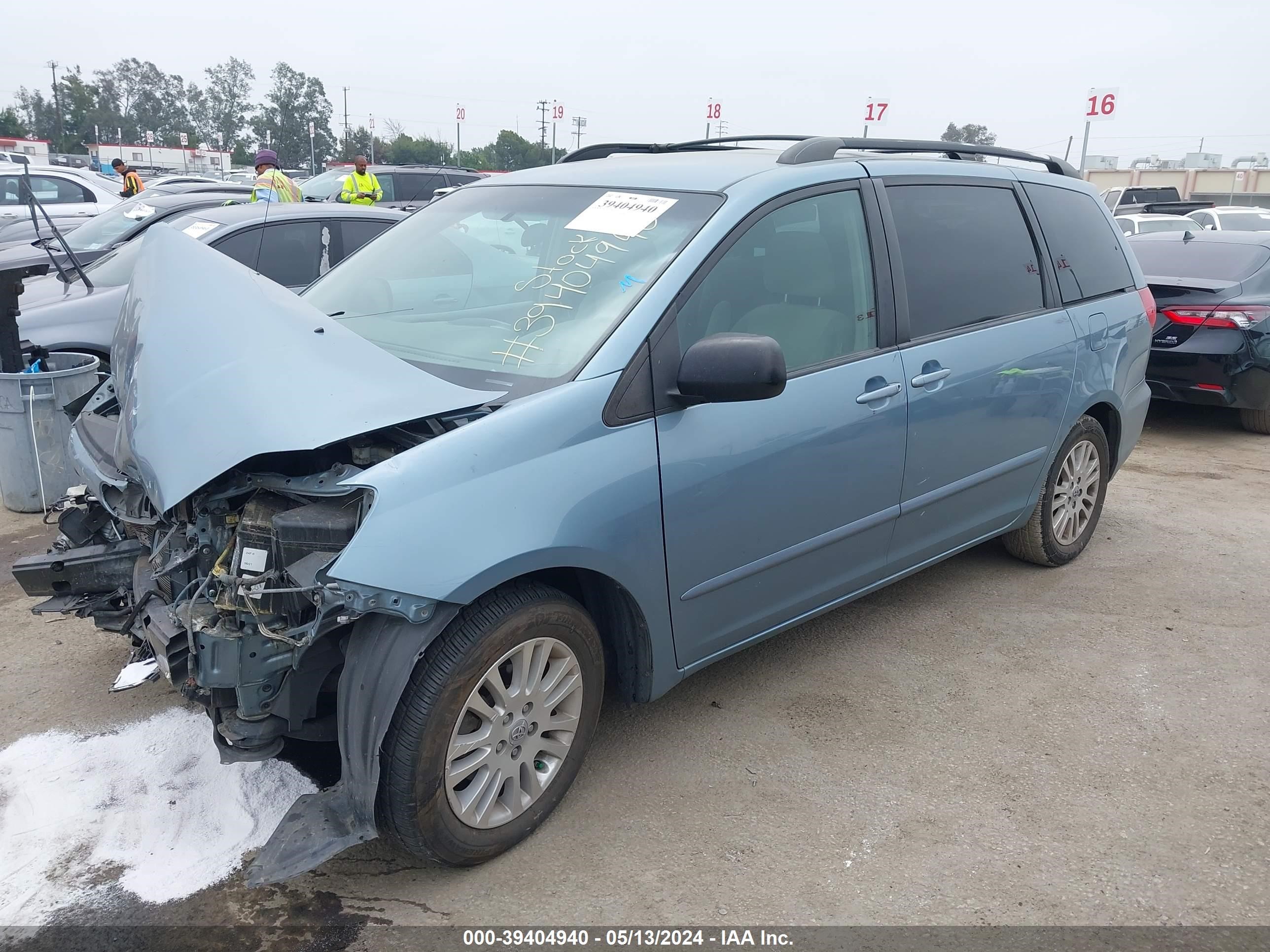 Photo 1 VIN: 5TDZK23C69S256866 - TOYOTA SIENNA 