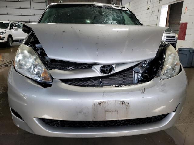 Photo 4 VIN: 5TDZK23C77S015671 - TOYOTA SIENNA CE 