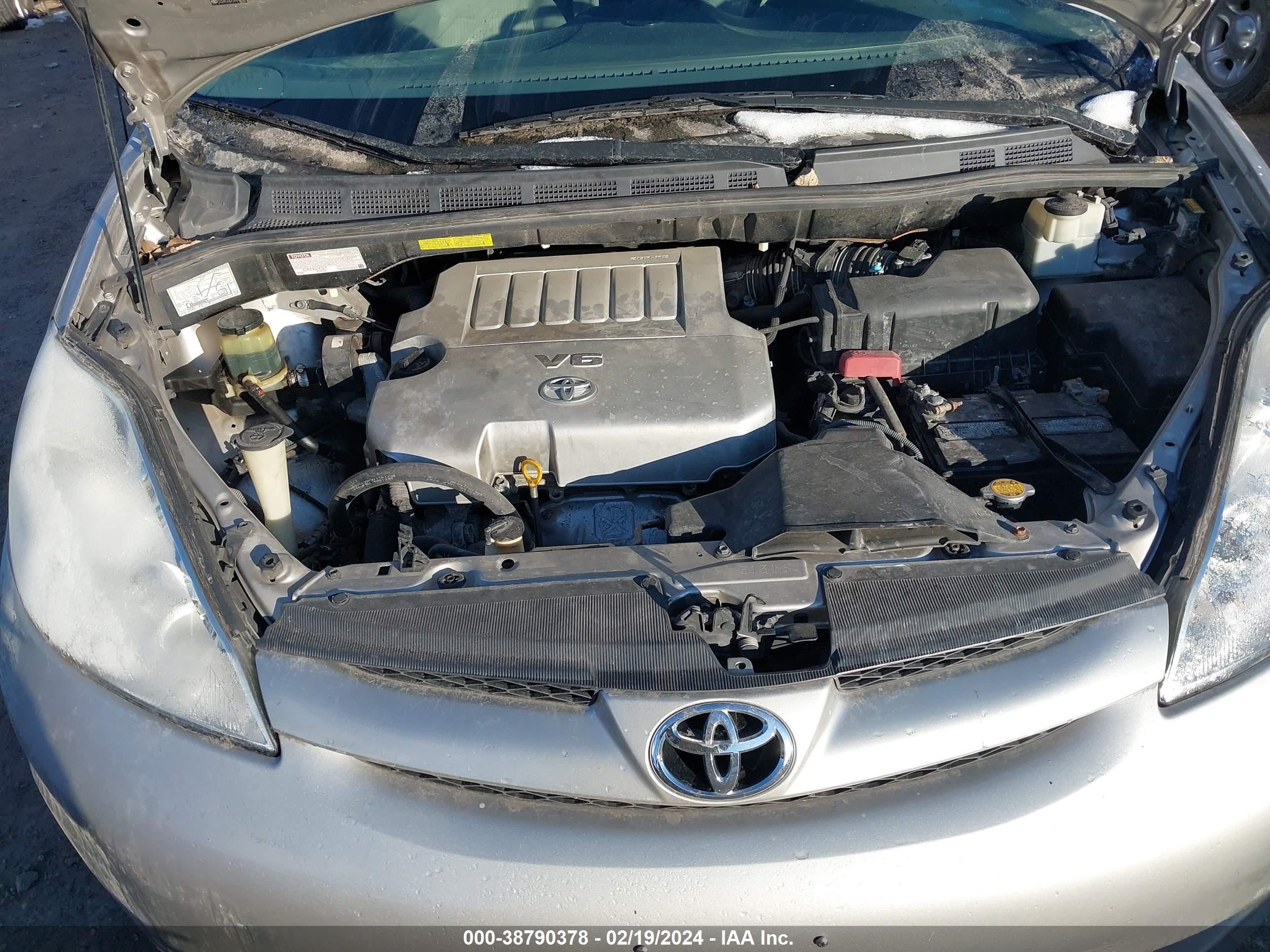 Photo 9 VIN: 5TDZK23C79S249506 - TOYOTA SIENNA 