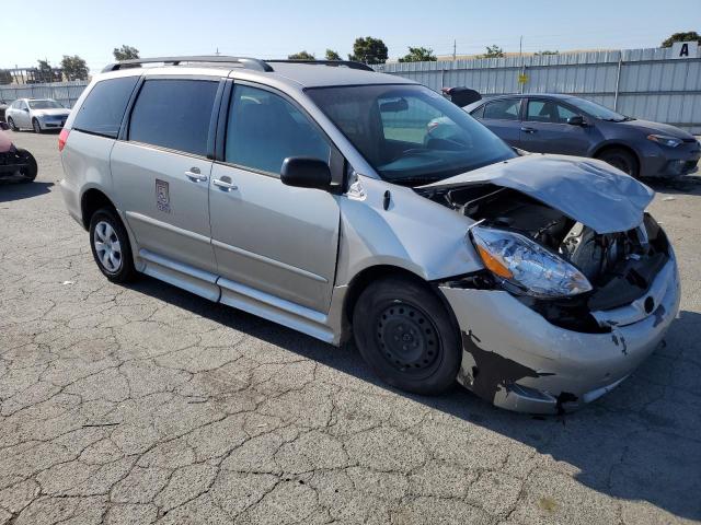 Photo 3 VIN: 5TDZK23C79S280769 - TOYOTA SIENNA CE 